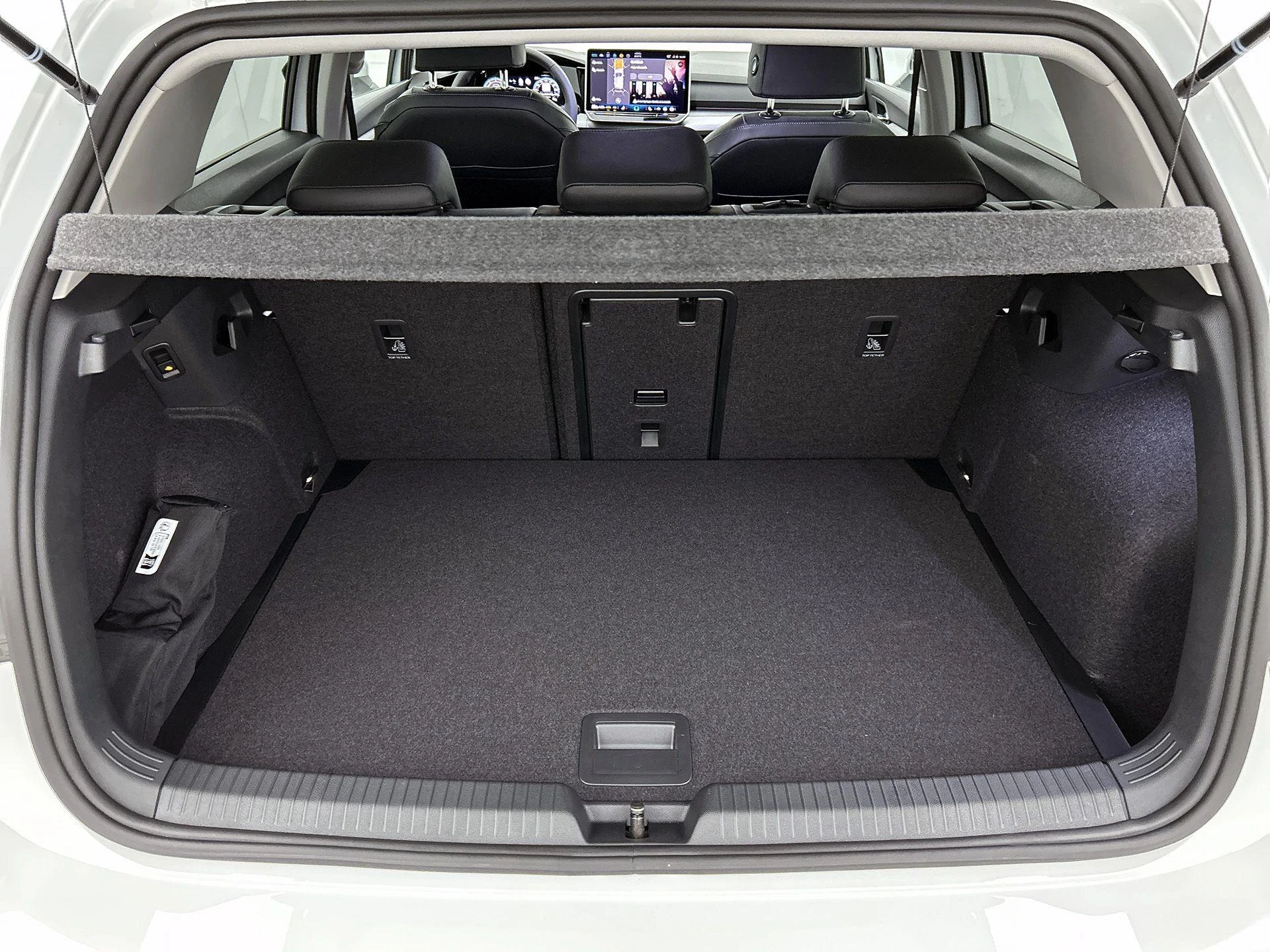 Volkswagen-Golf-image-15