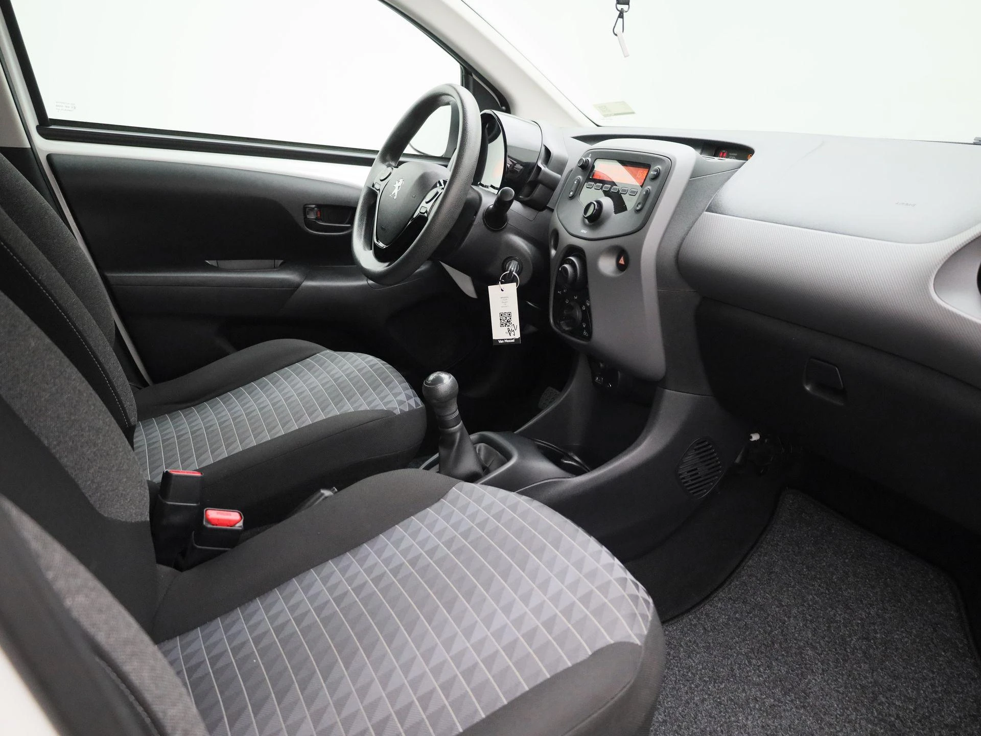 Peugeot-108-image-25