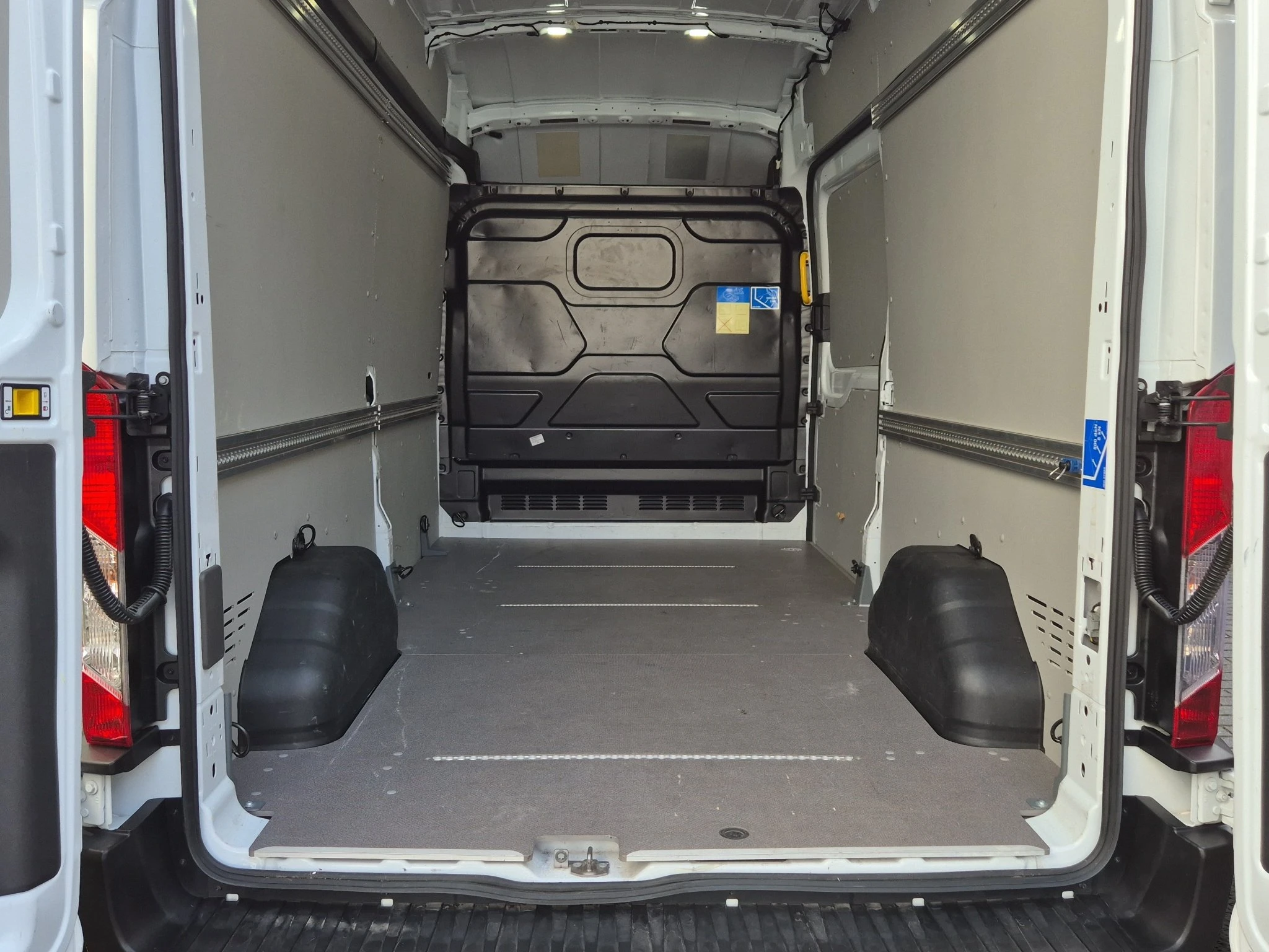 Ford-Transit-image-16