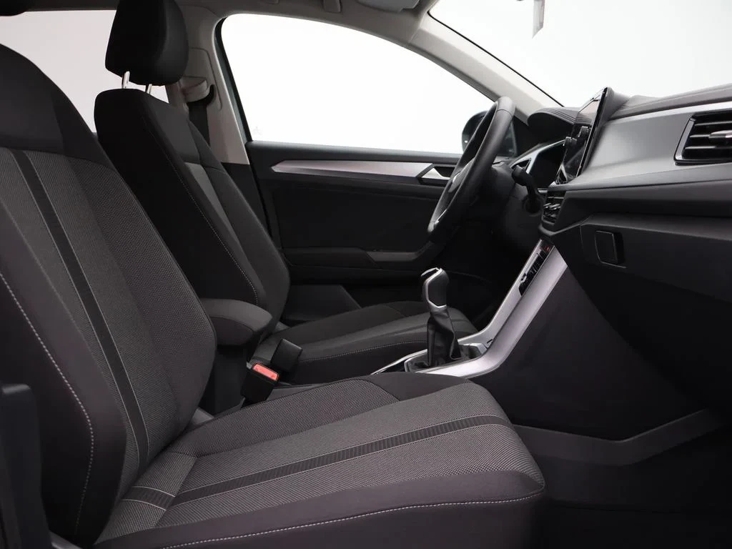 Volkswagen-T-Roc-image-9