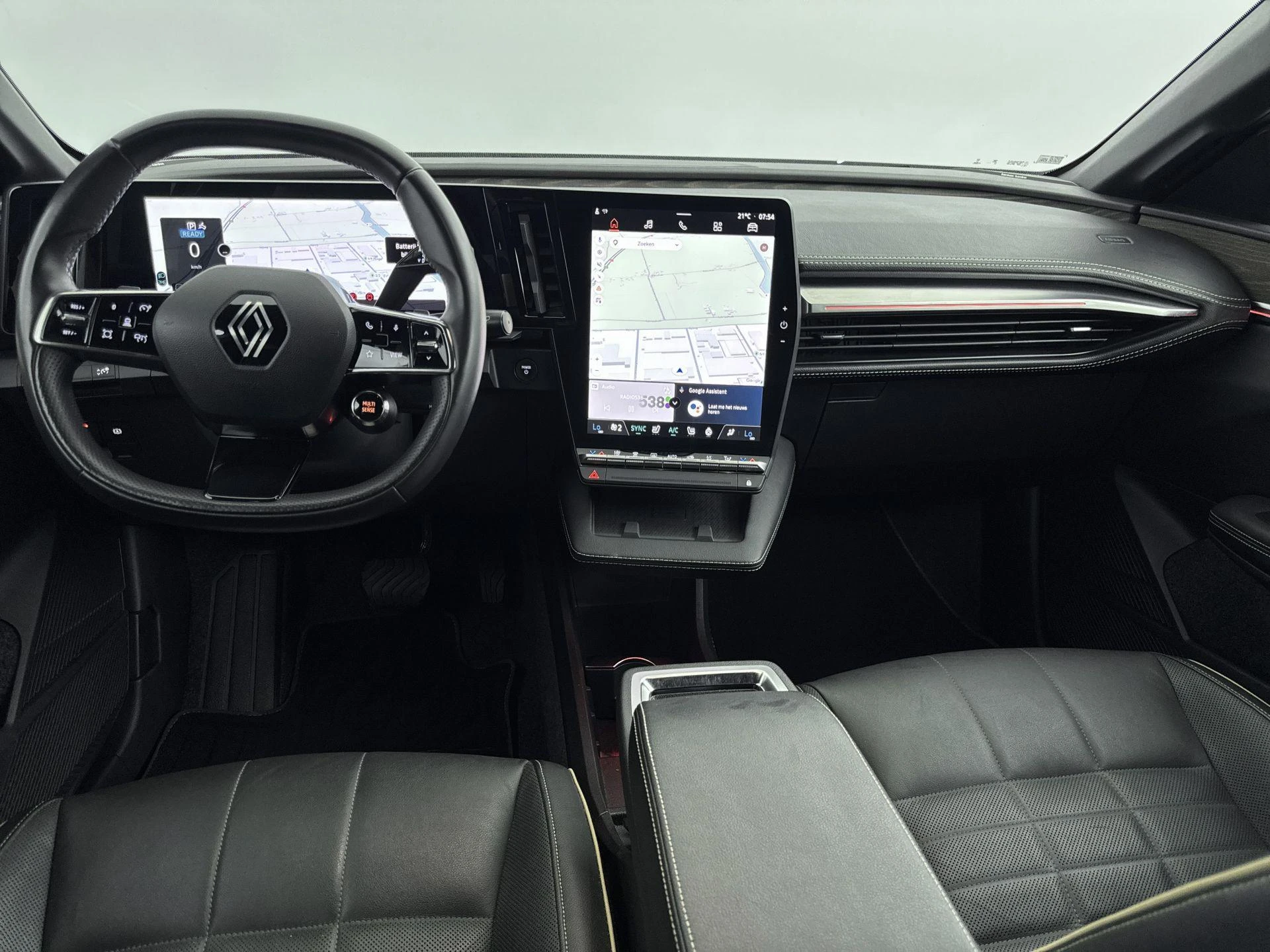 Renault-Megane E-Tech-image-17
