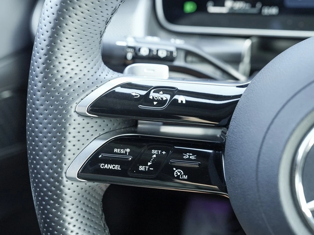 Mercedes-Benz-GLC-image-13
