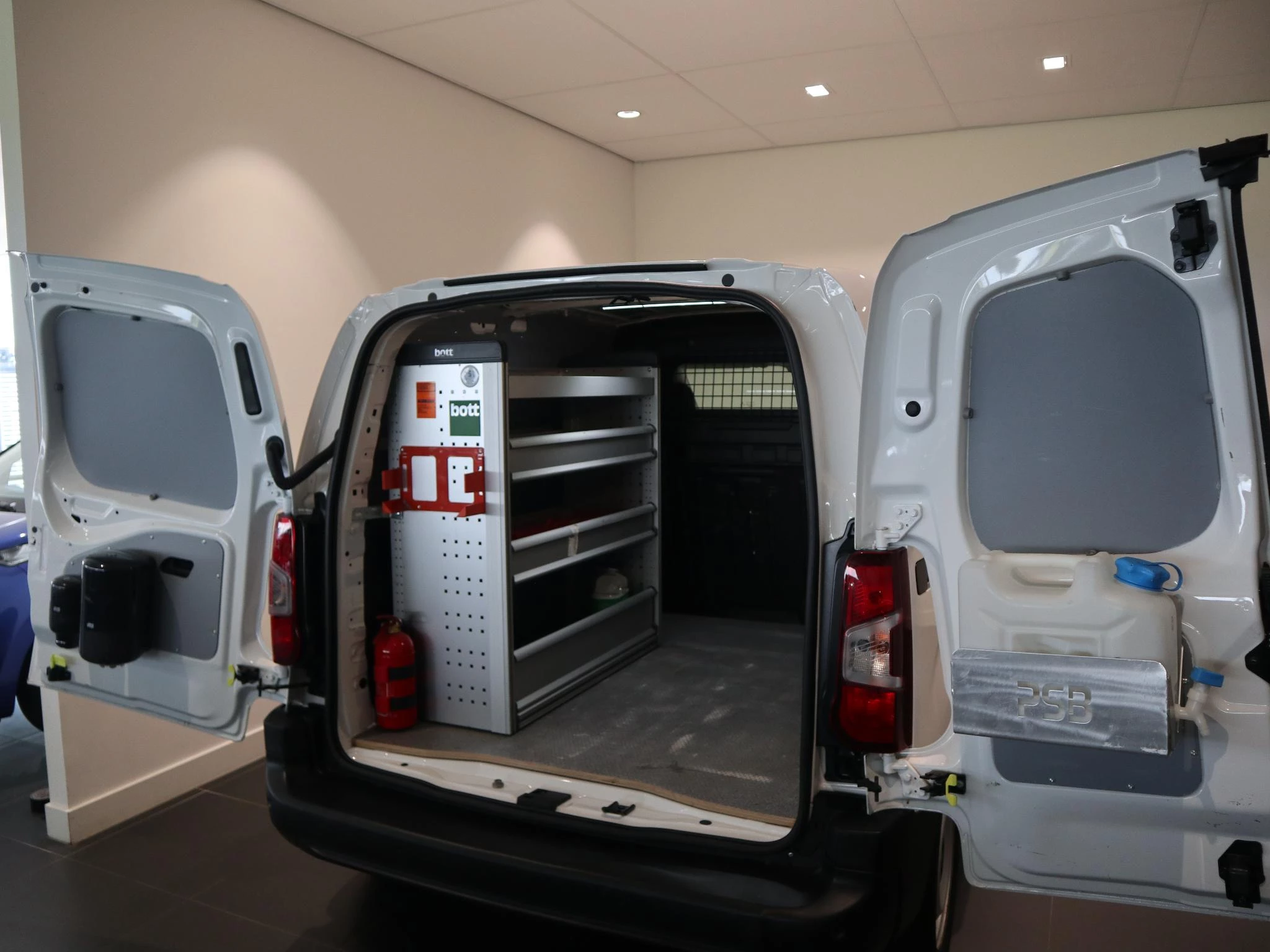Peugeot-Partner-image-16