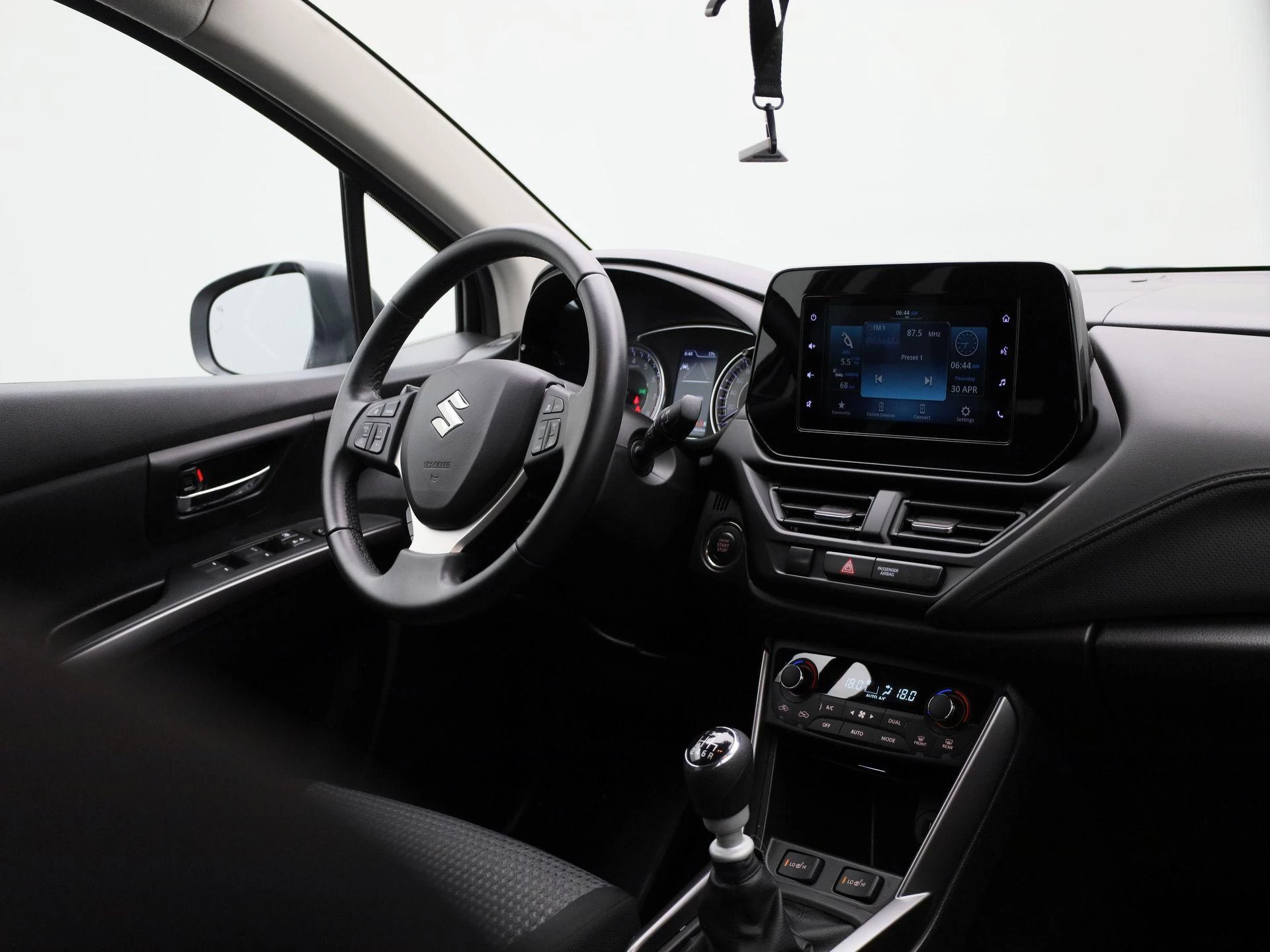 Suzuki-S-Cross-image-31