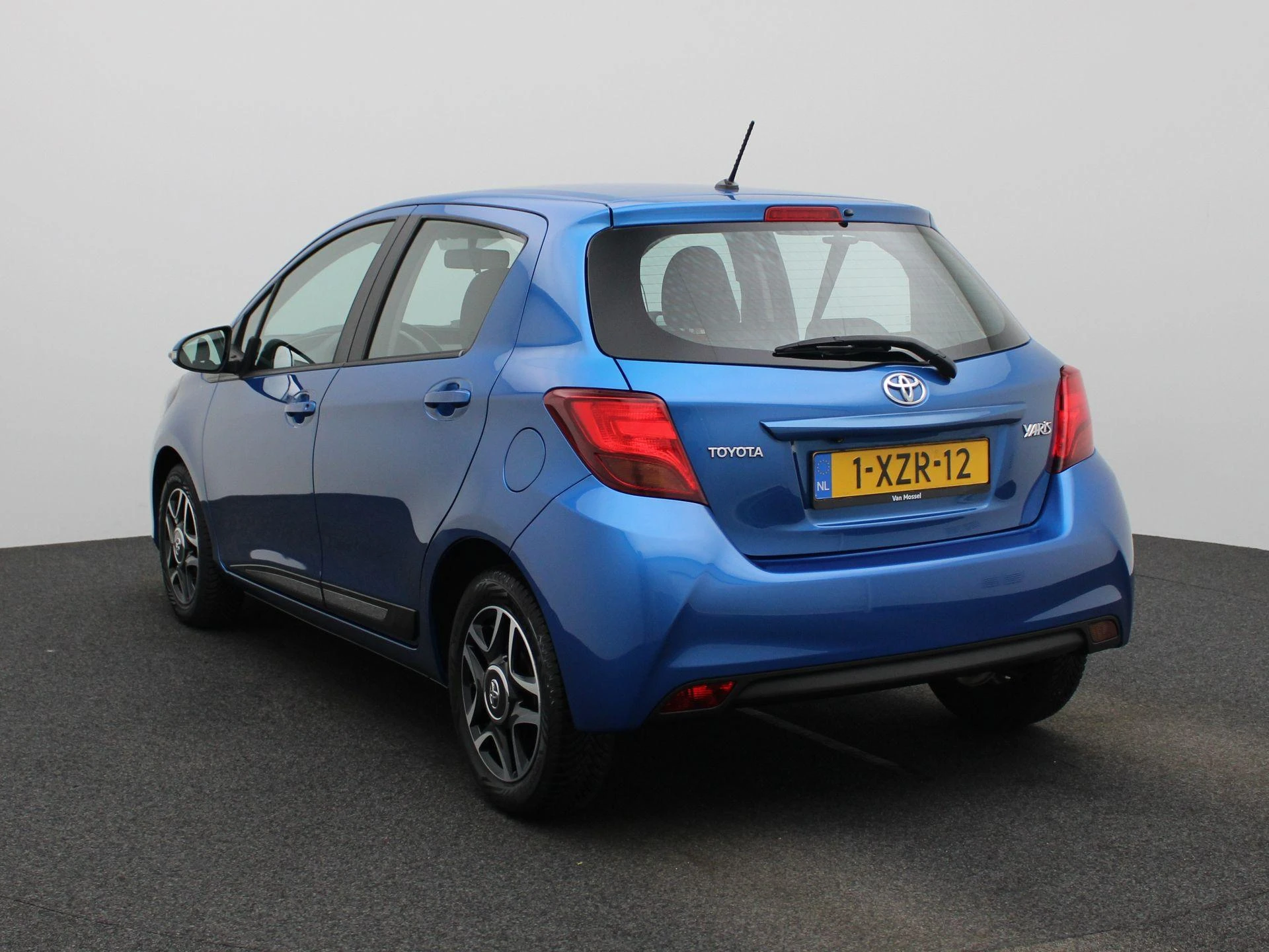 Toyota-Yaris-image-1