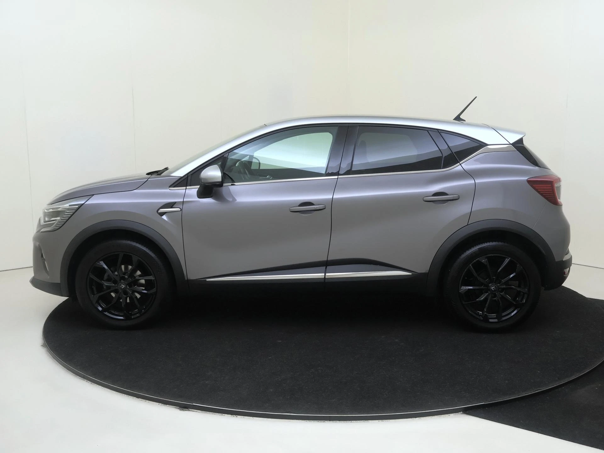 Renault-Captur-image-7