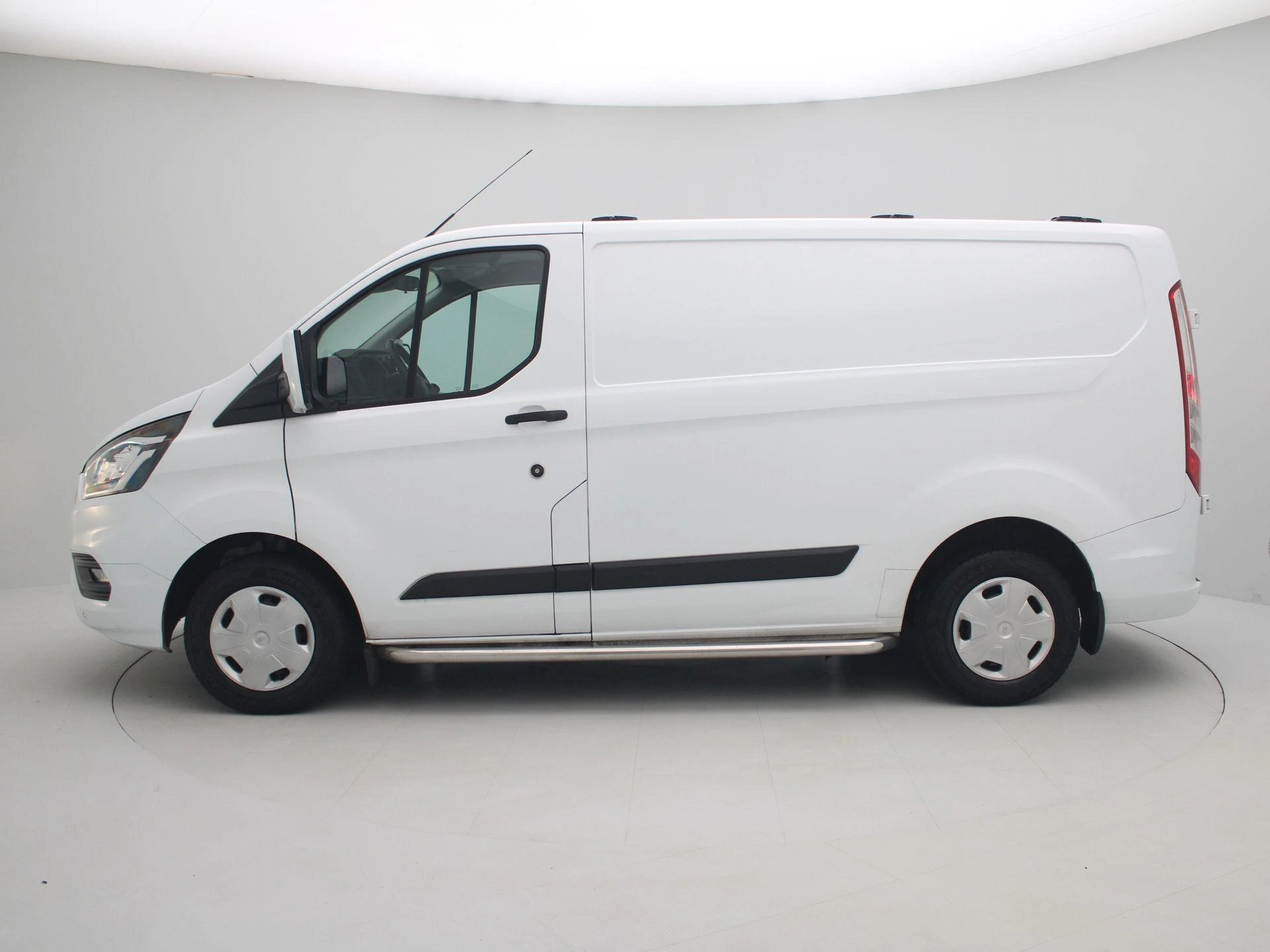 Ford-Transit Custom-image-4