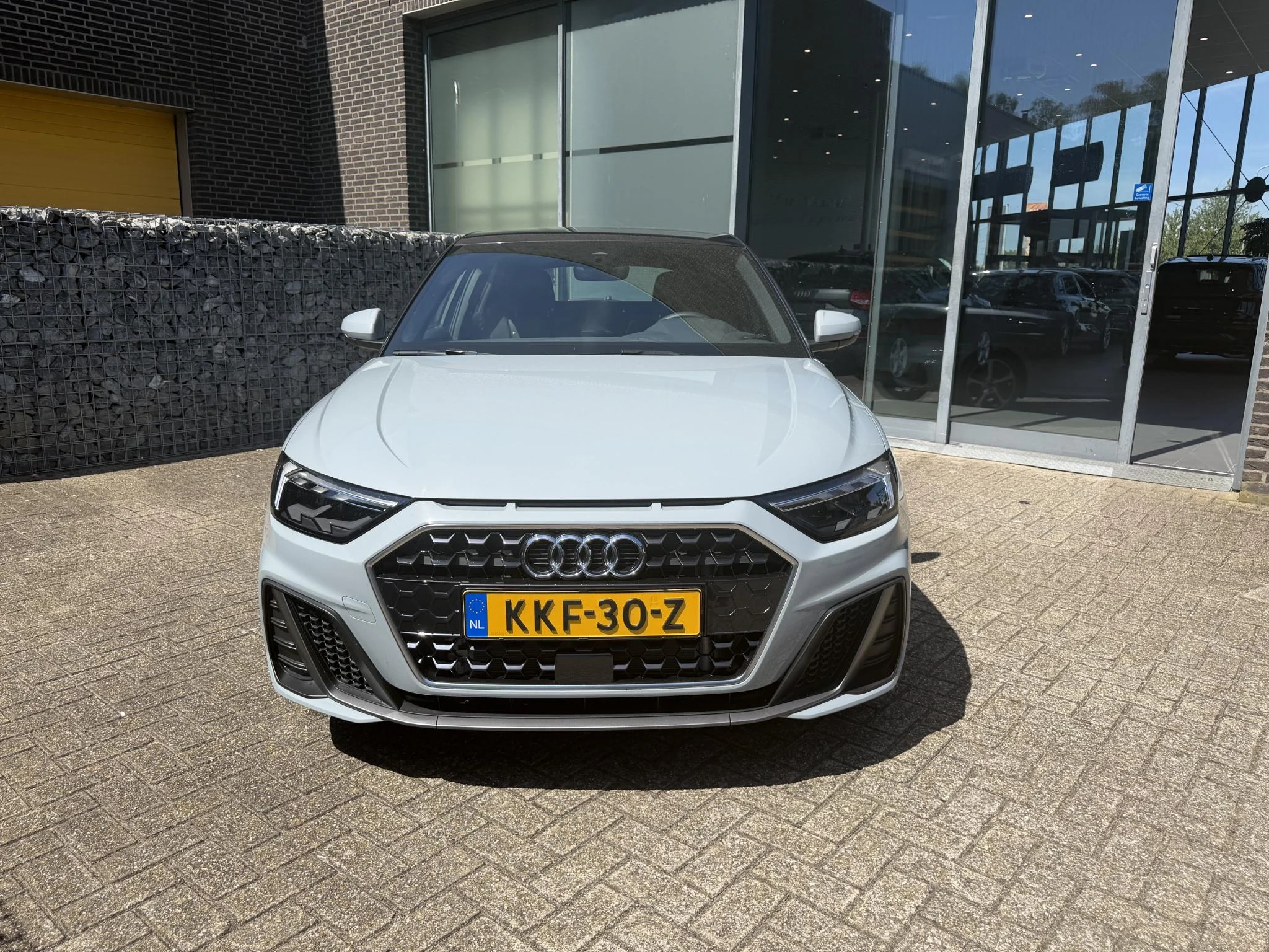 Audi-A1 Sportback-image-1