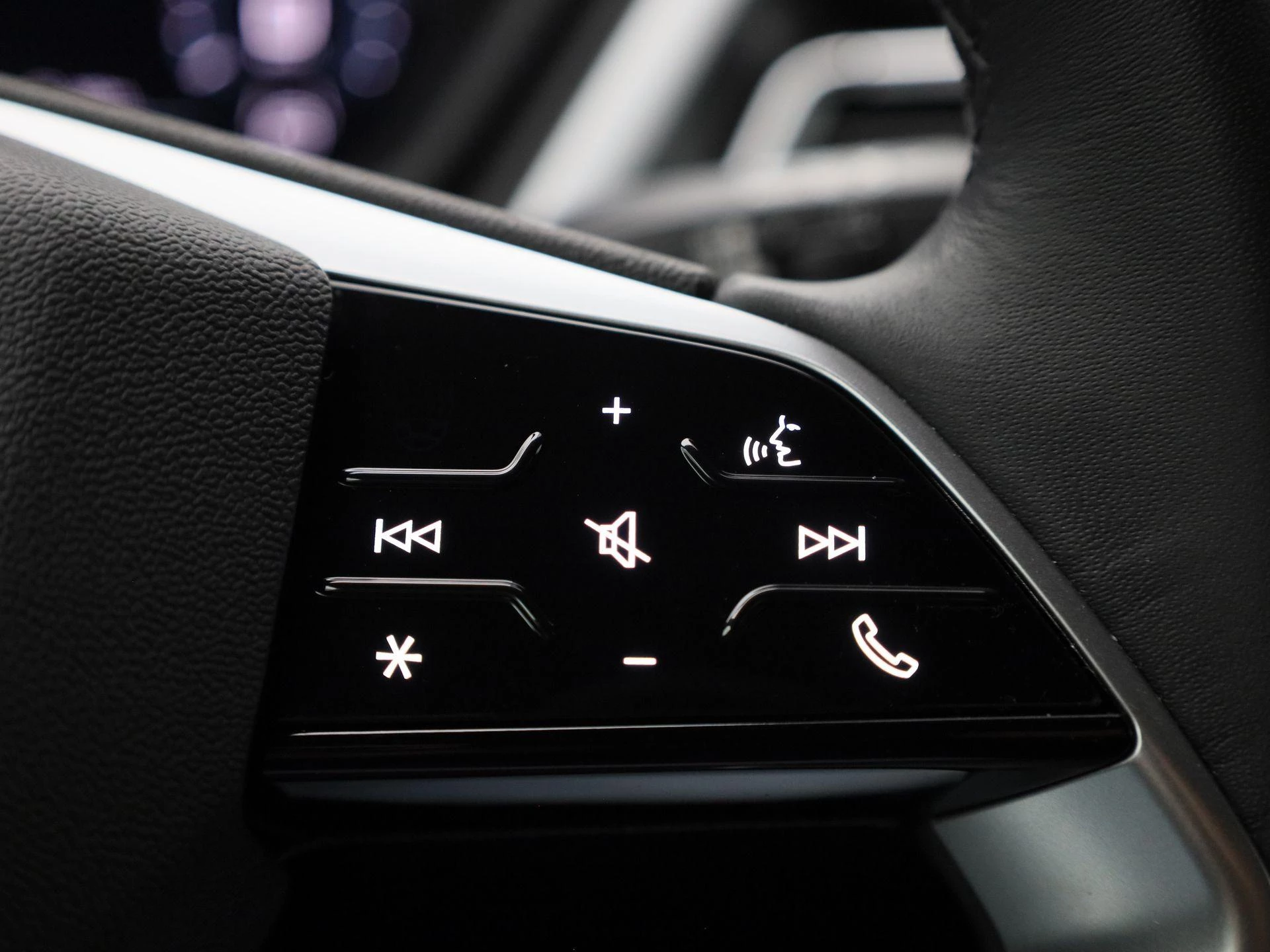 Audi-Q4 e-tron-image-30