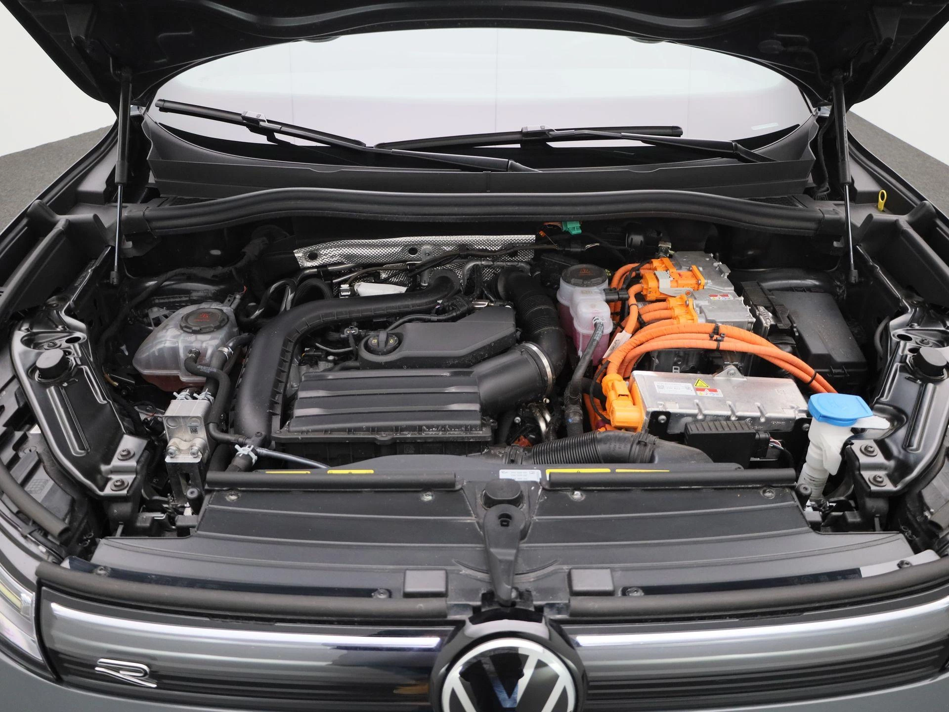 Volkswagen Tiguan 1.5 eHybrid R-Line Edition 204 PK|