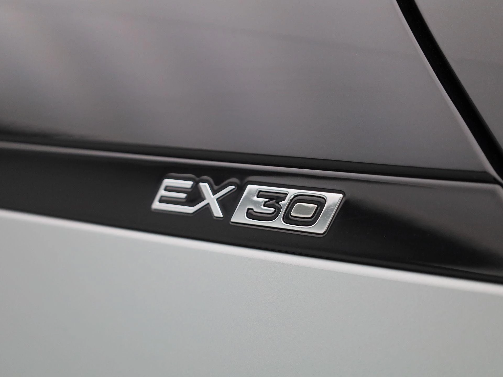 Volvo EX30 Single Motor Extended Range Plus