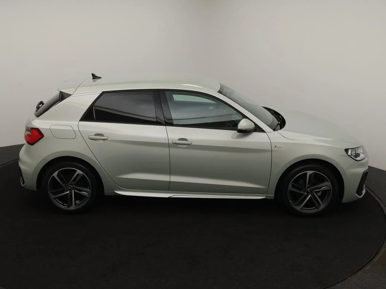 Audi-A1 Sportback-image-6