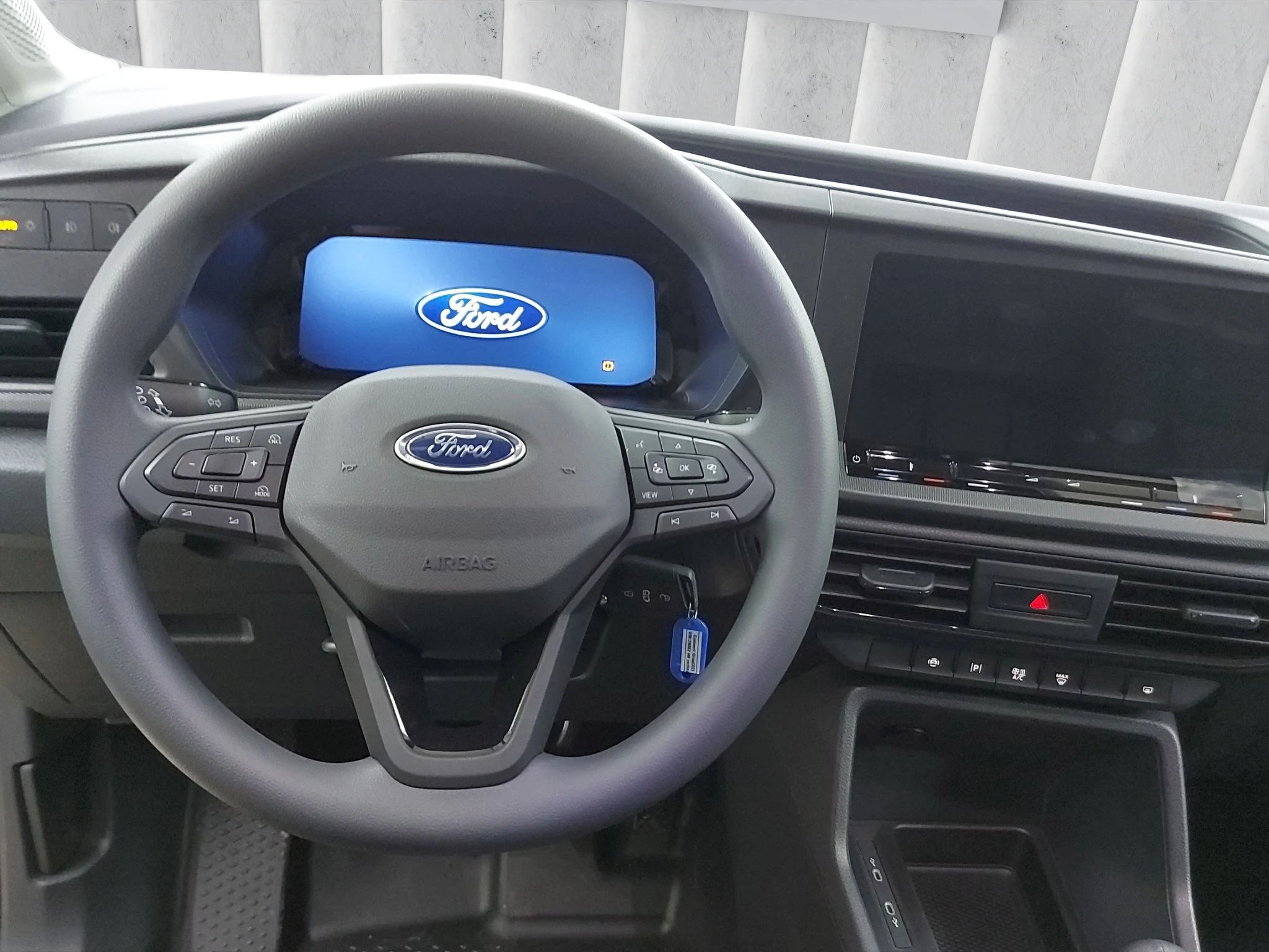 Ford-Transit Connect-image-11