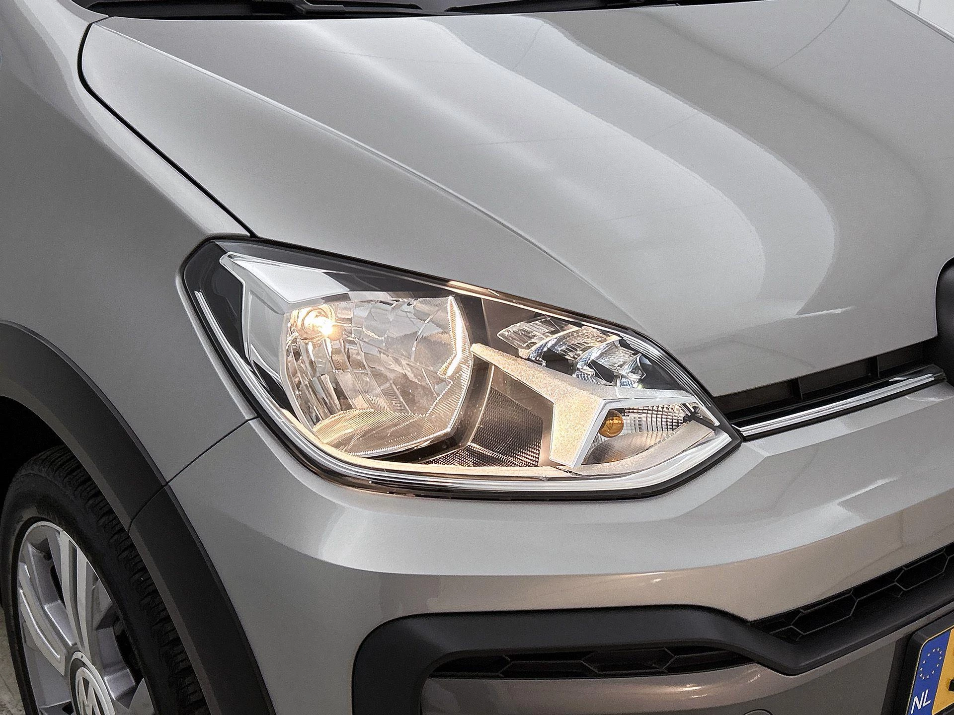 Volkswagen up! 1.0 CROSS UP! 75 PK