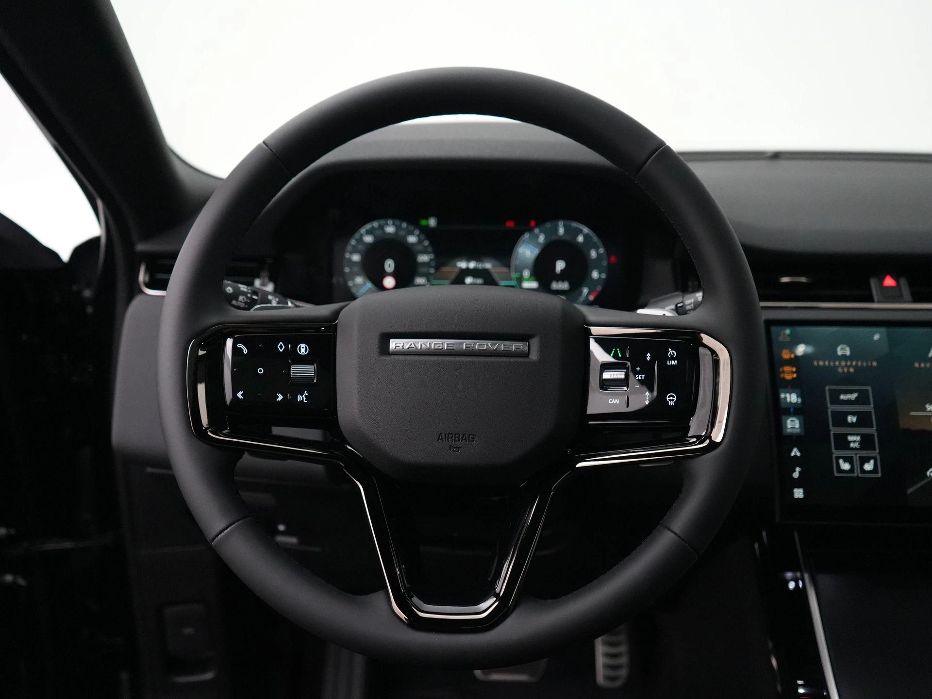 Land Rover-Range Rover Evoque-image-8