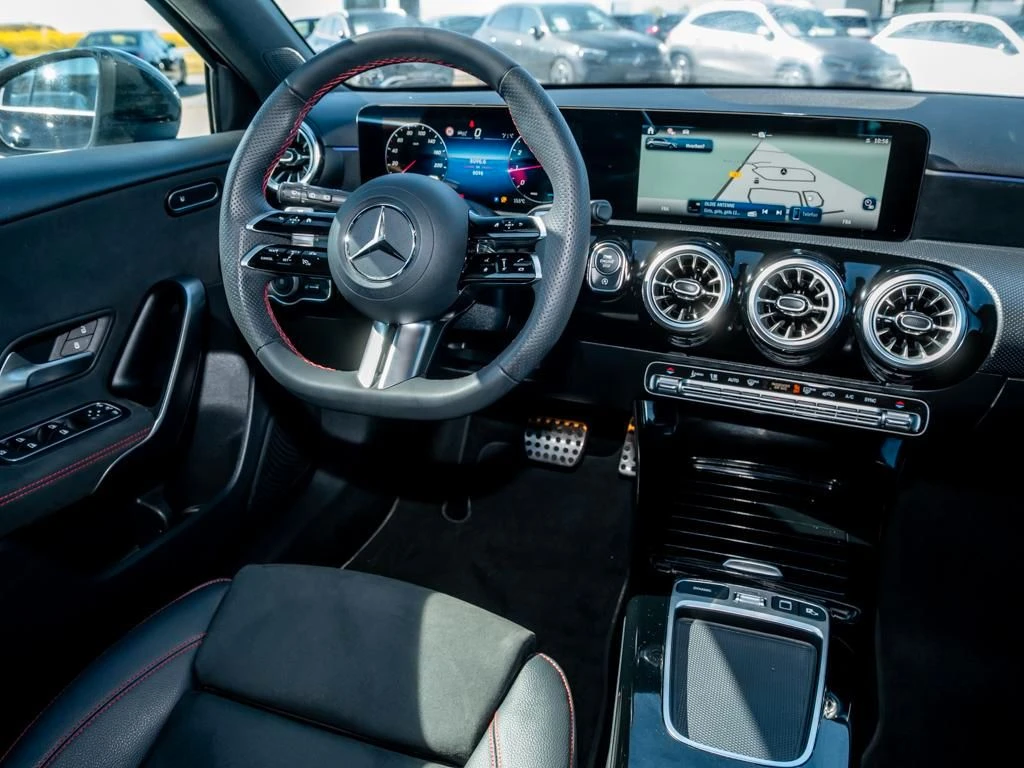 Mercedes-Benz-A-Klasse 200-image-9