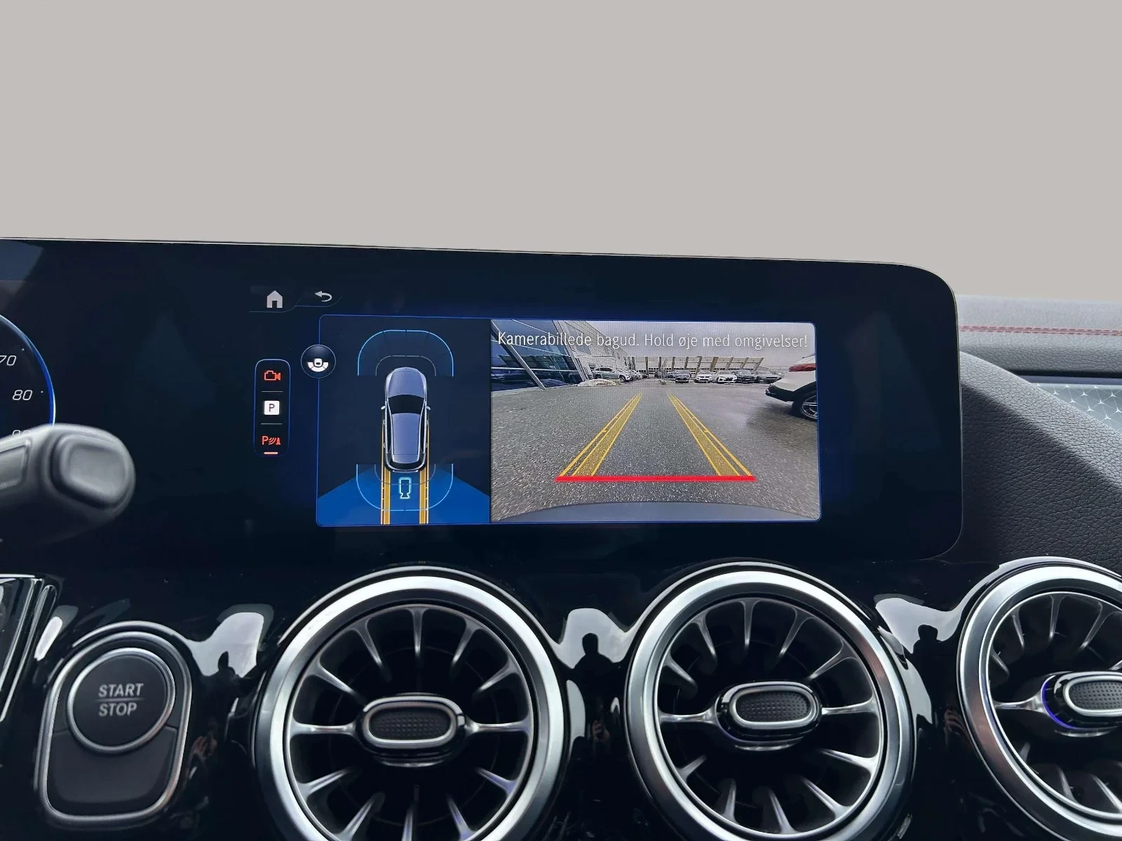 Mercedes-Benz-EQA-image-17