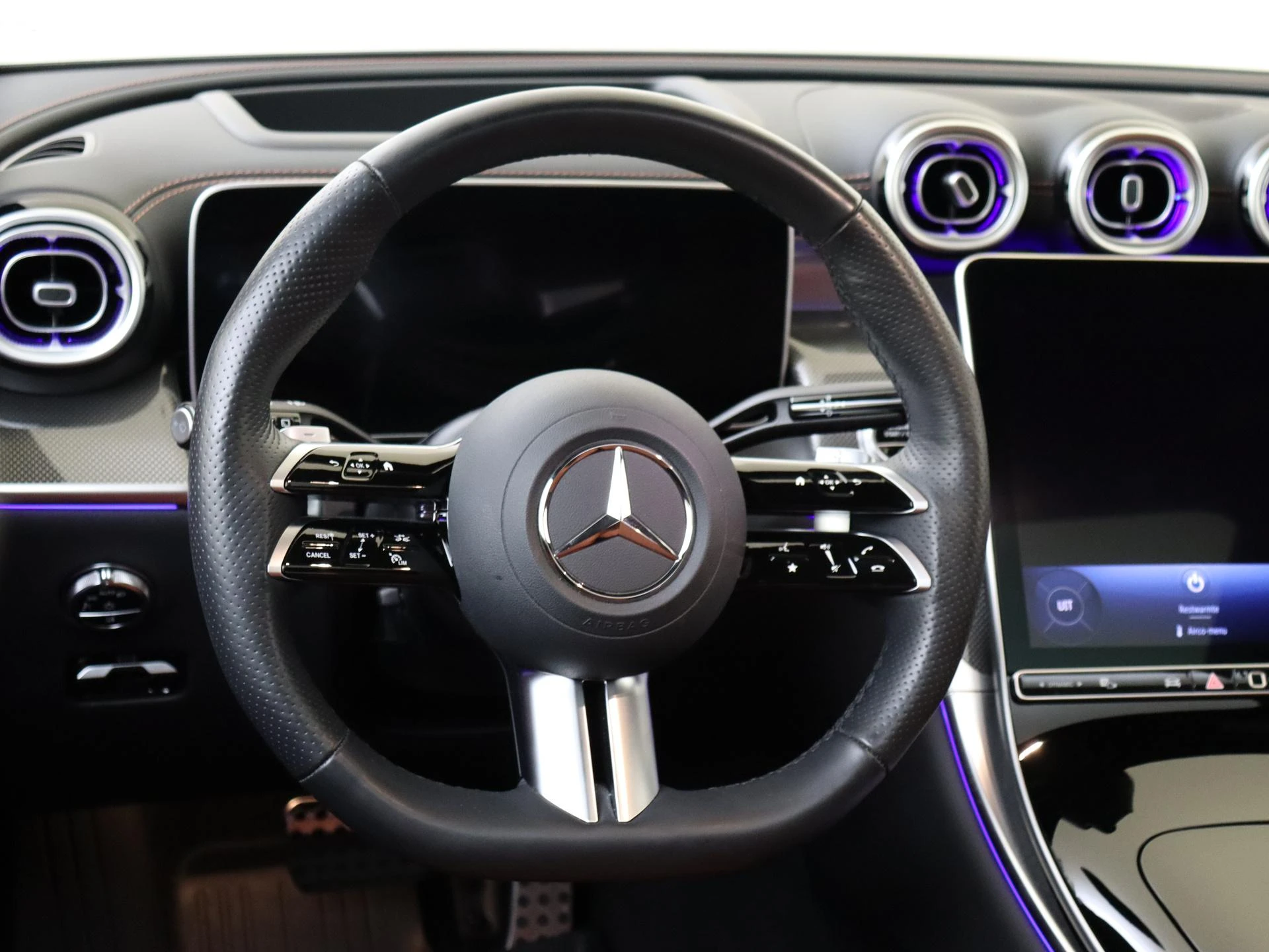 Mercedes-Benz-GLC-image-9