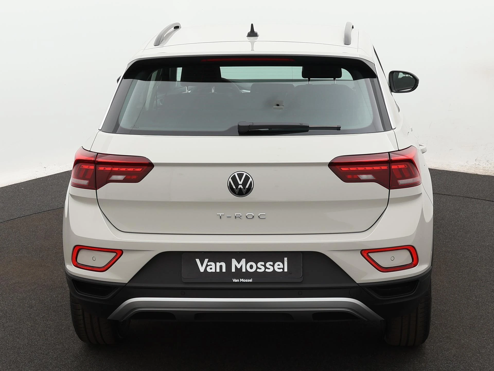 Volkswagen-T-Roc-image-3