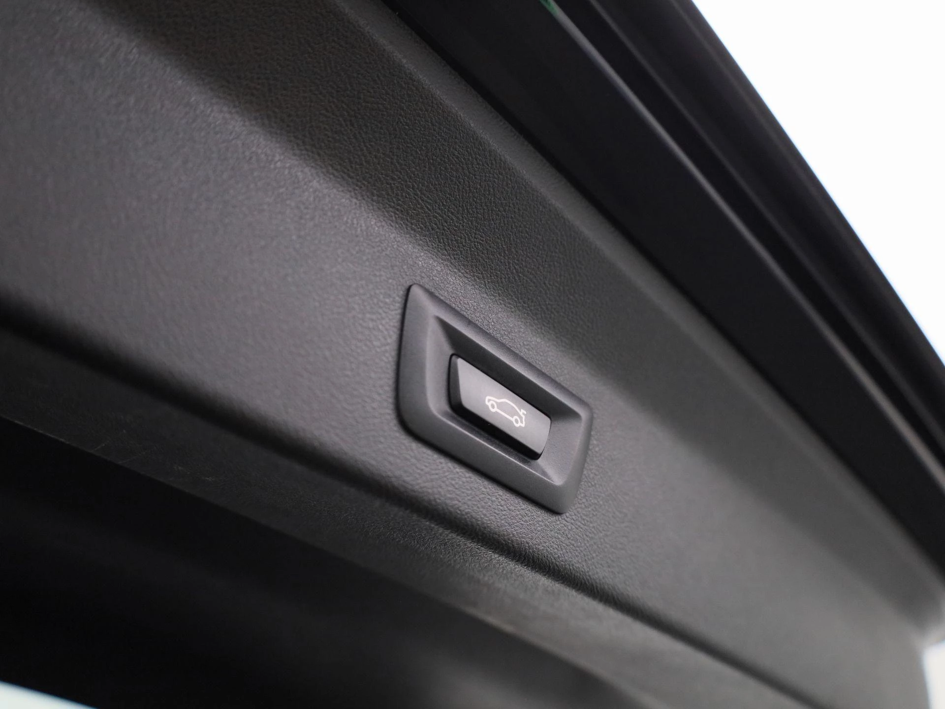 BMW-iX3-image-13