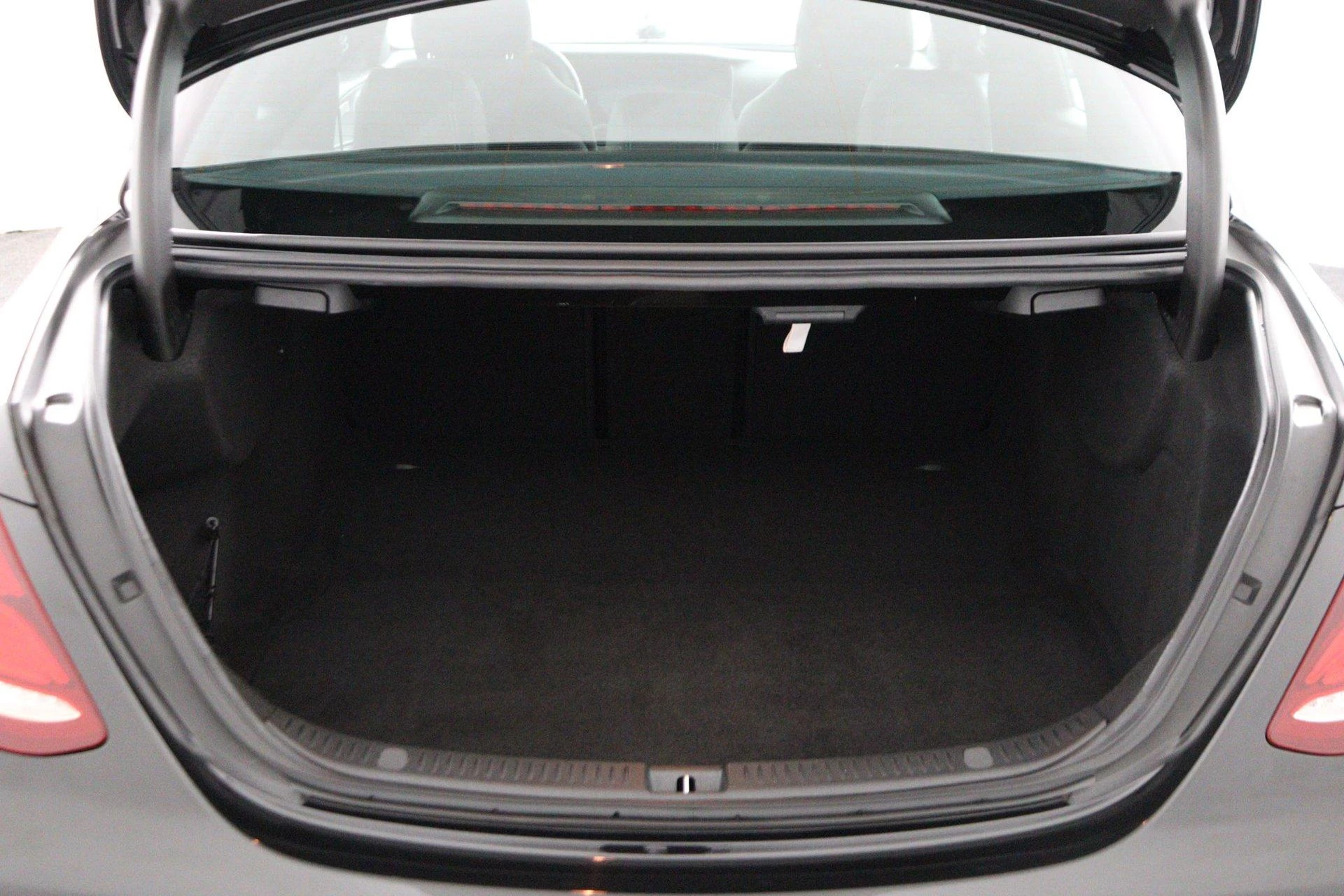 Mercedes-Benz E-Klasse 200 Business Solution Automaat |
