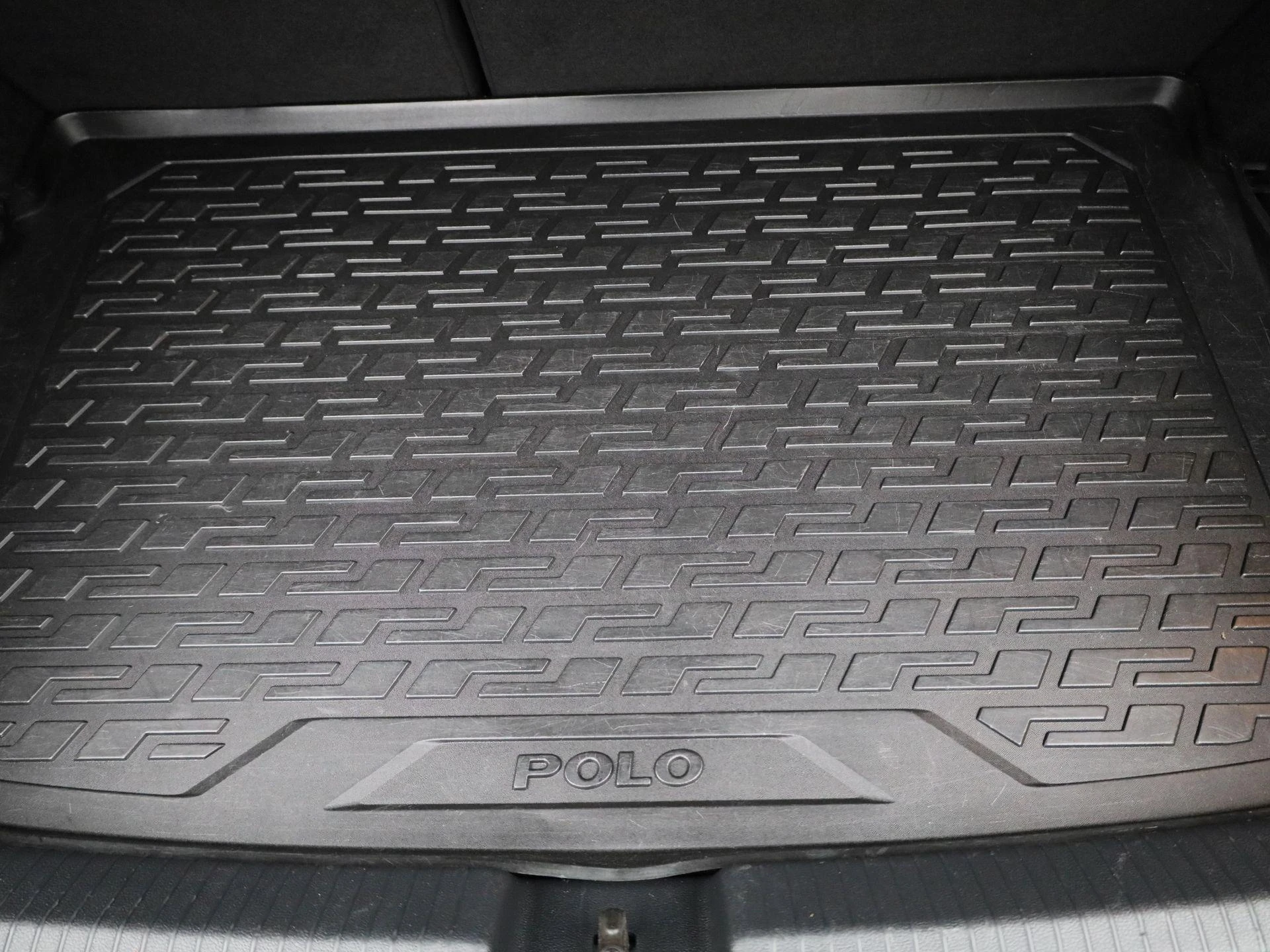Volkswagen-Polo-image-13