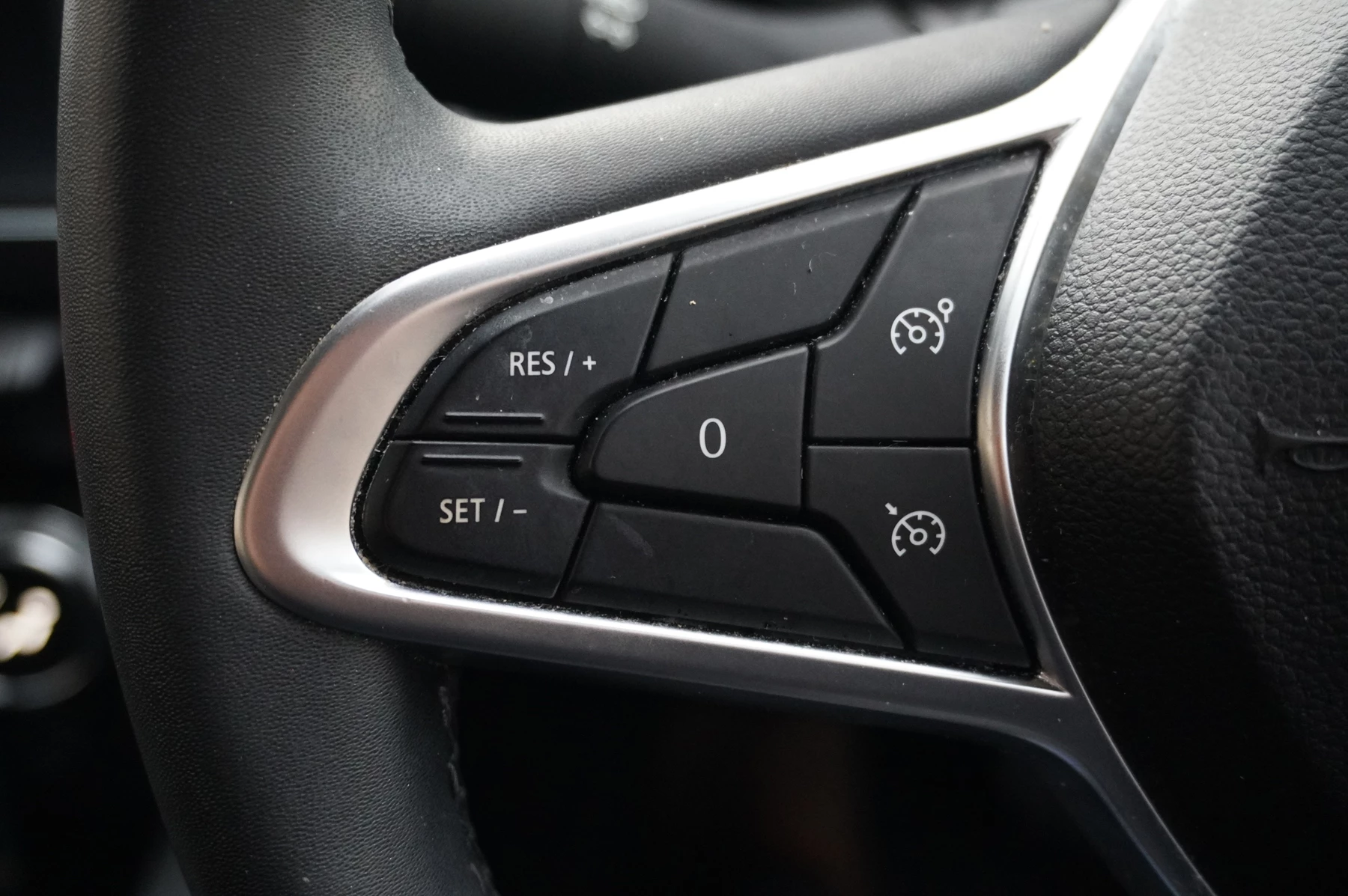 Renault-Clio-image-26