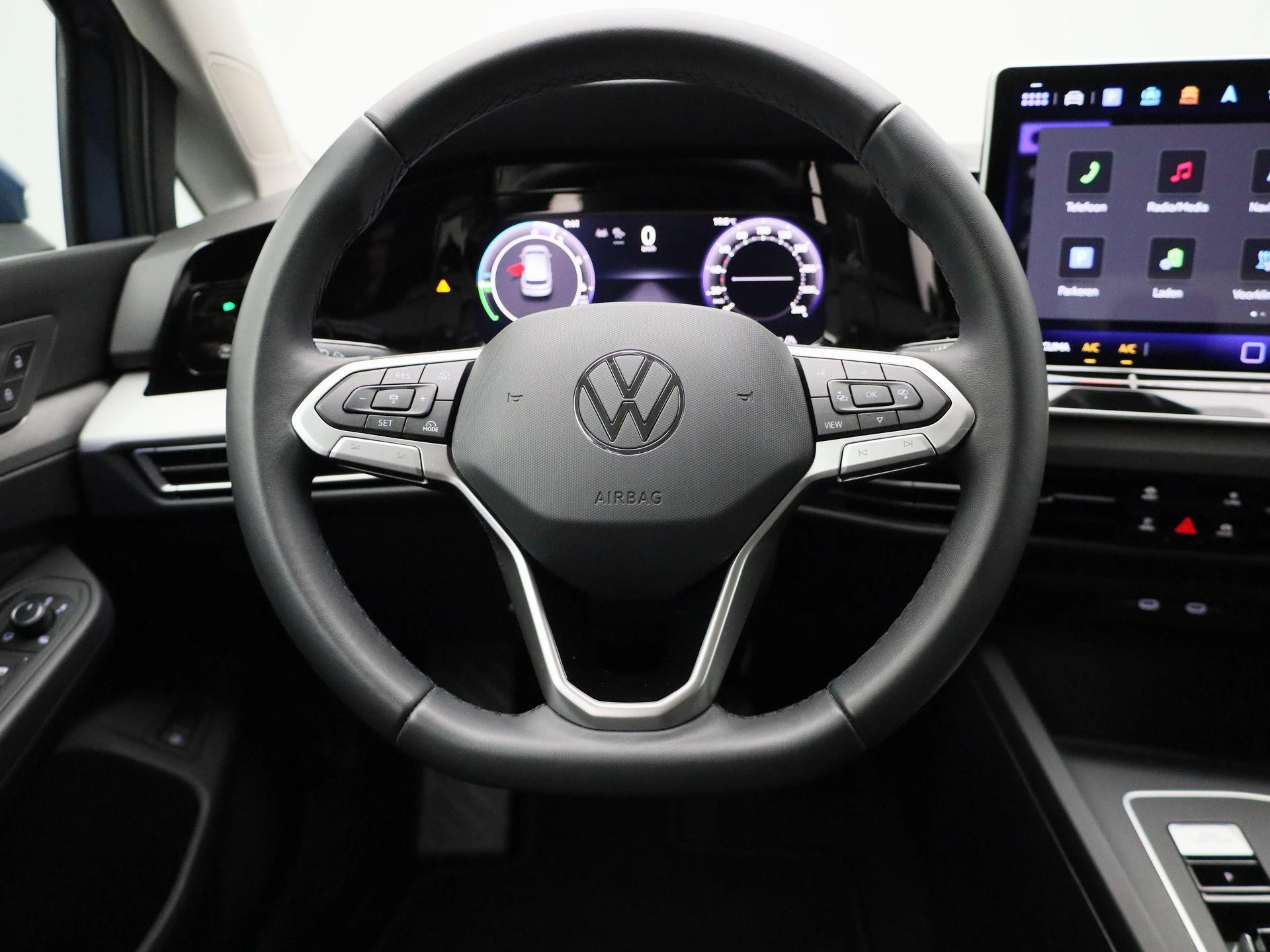 Volkswagen Golf 1.5 eHybrid Life Edition 204 PK|