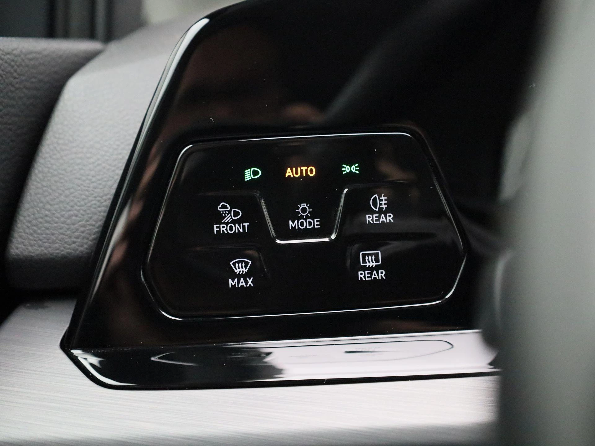 Volkswagen Golf VIII 1.4 eHybrid Life DSG