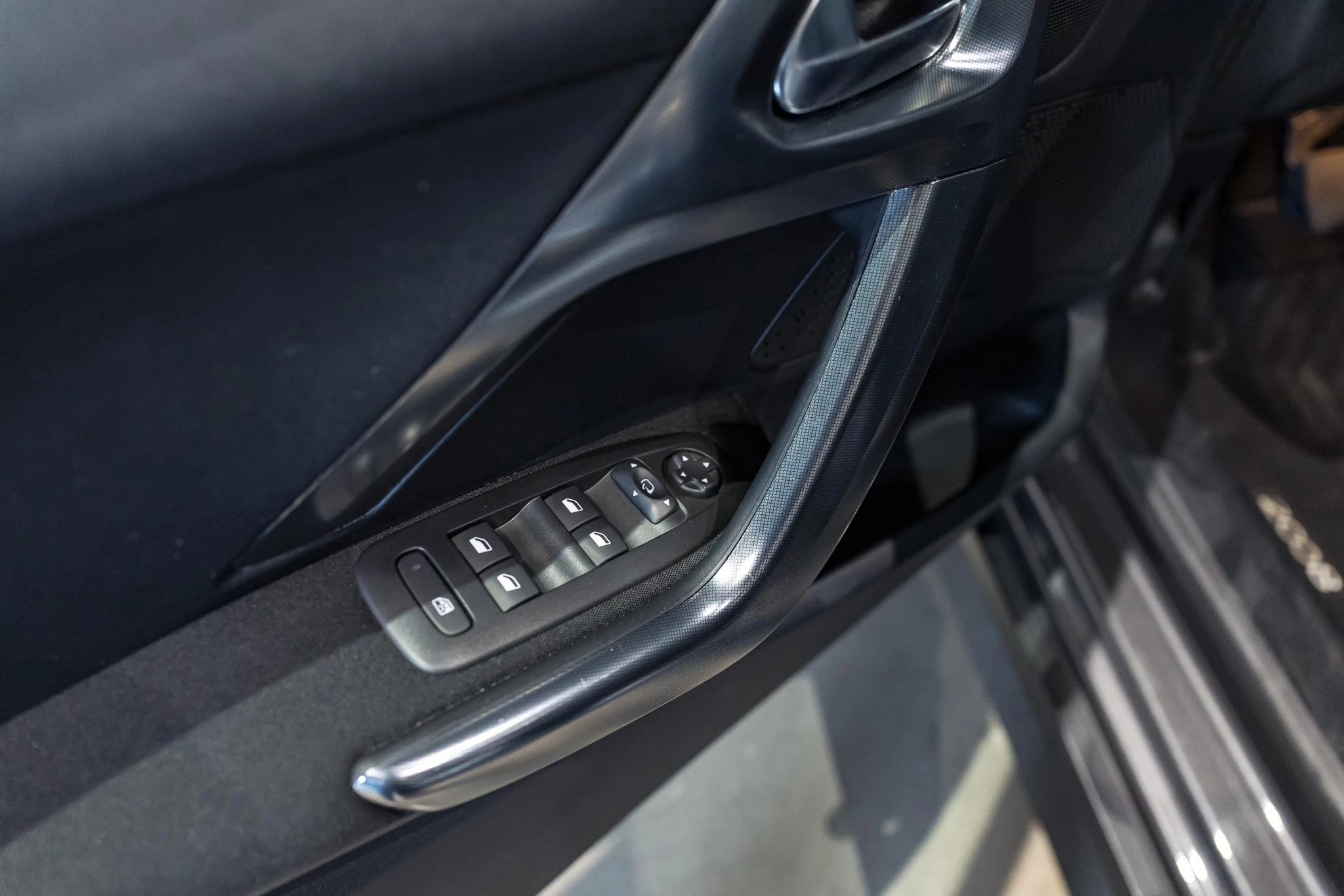 Peugeot 2008 1.2 Puretech 81kW s/s Crossway