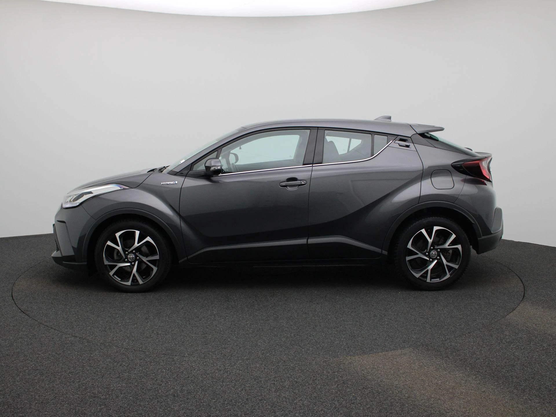 Toyota-C-HR-image-3