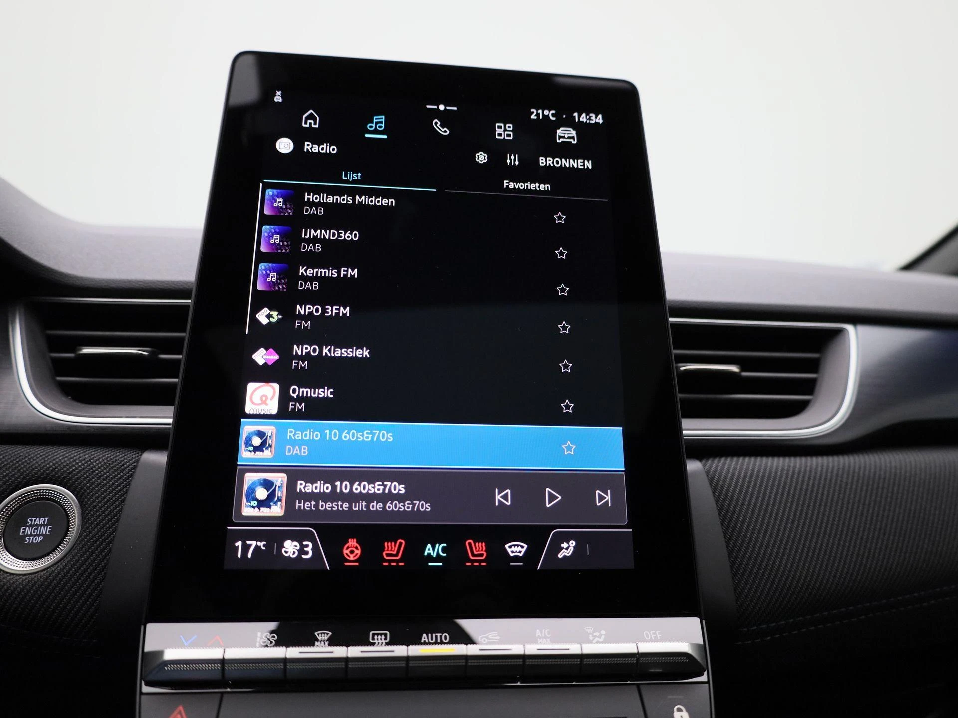 Renault-Captur-image-16