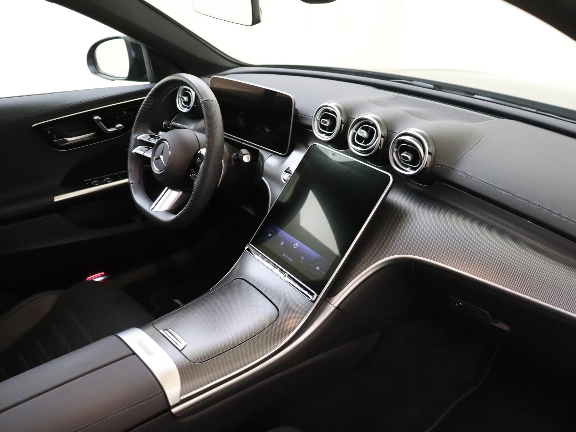Mercedes-Benz-C-Klasse-image-7