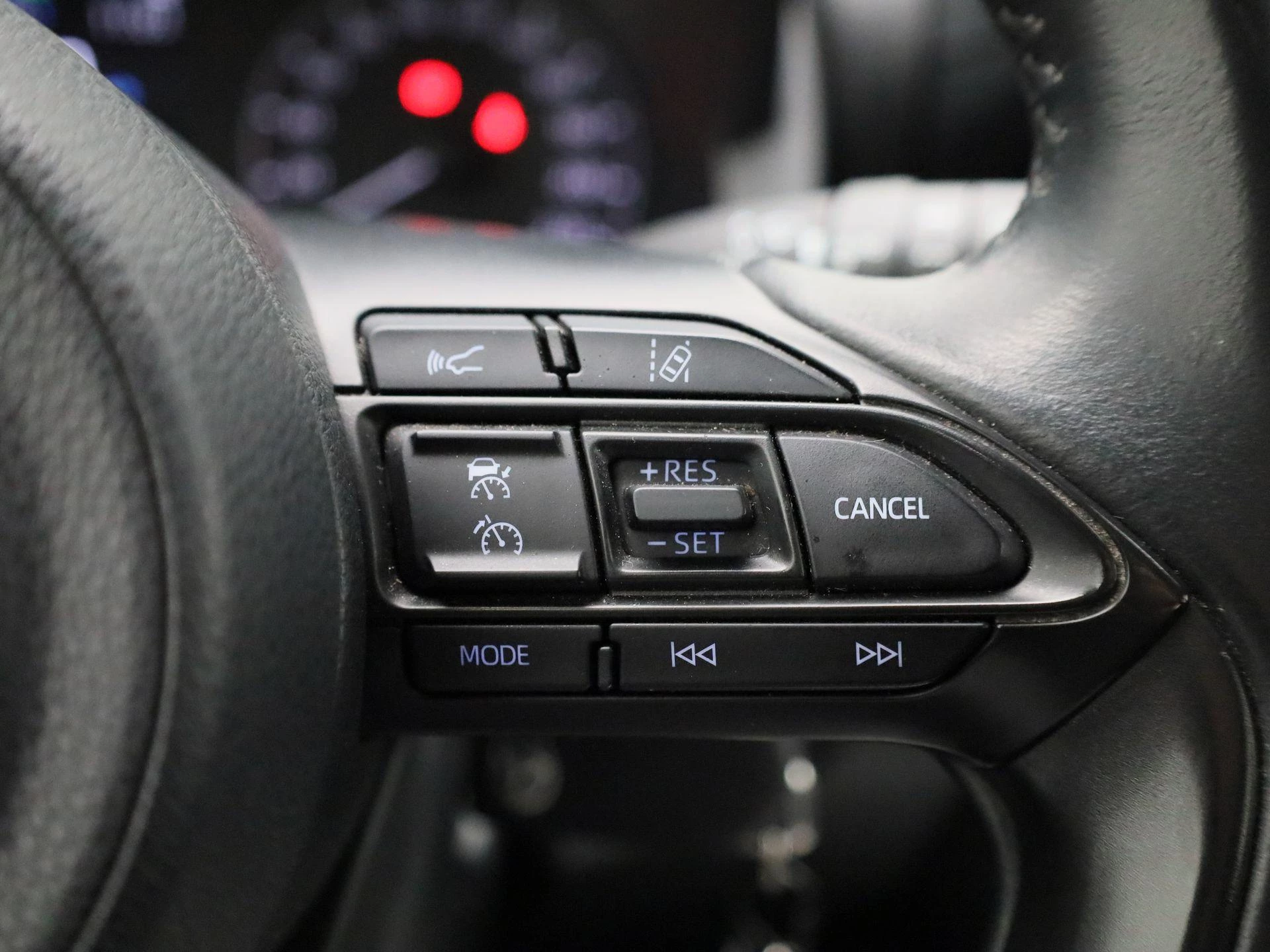 Toyota-Yaris-image-15