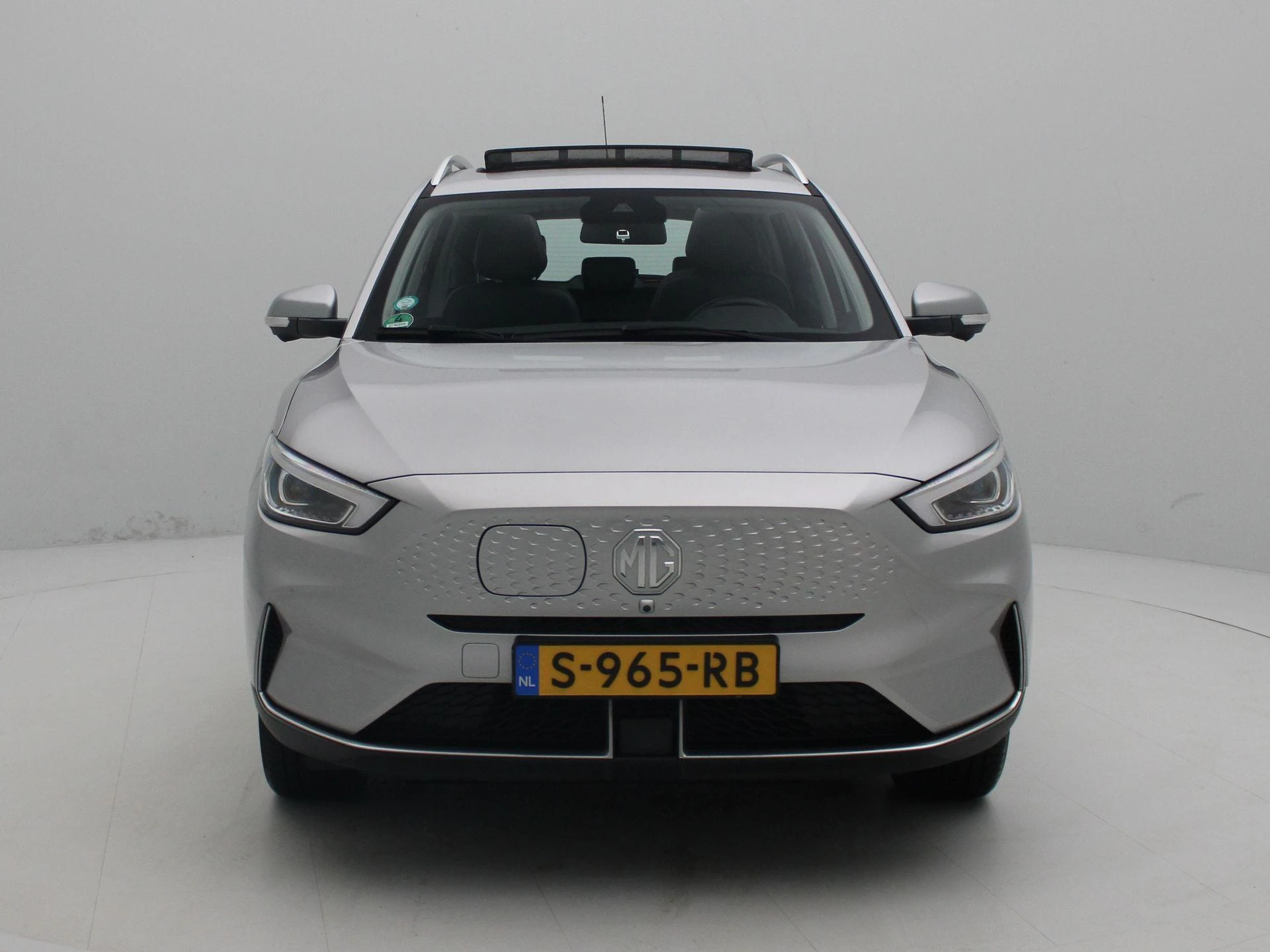 MG-ZS EV-image-3
