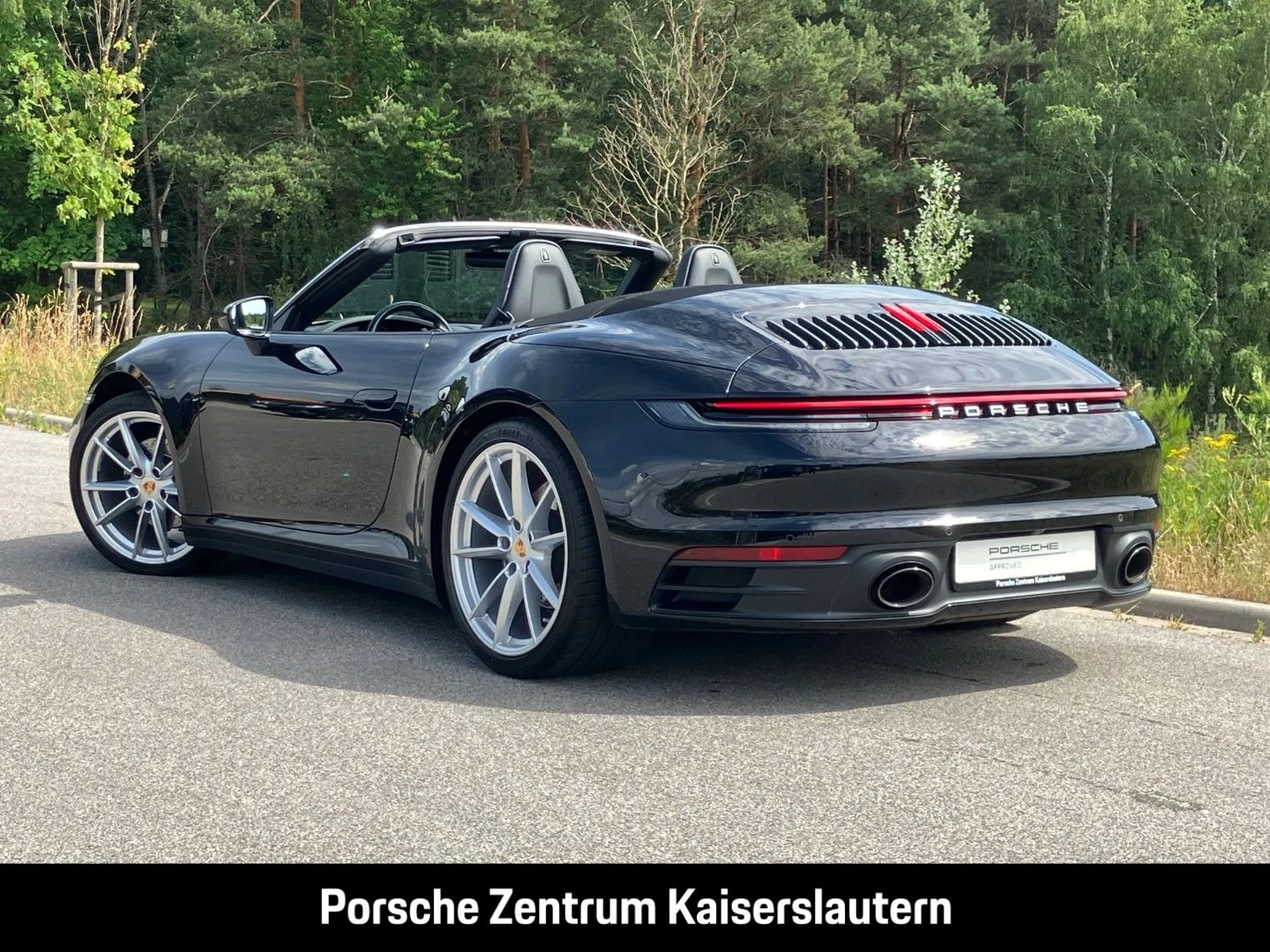 Porsche 911 992 Carrera 4 Cabrio Sportabgas BOSE 21-Zoll carrera