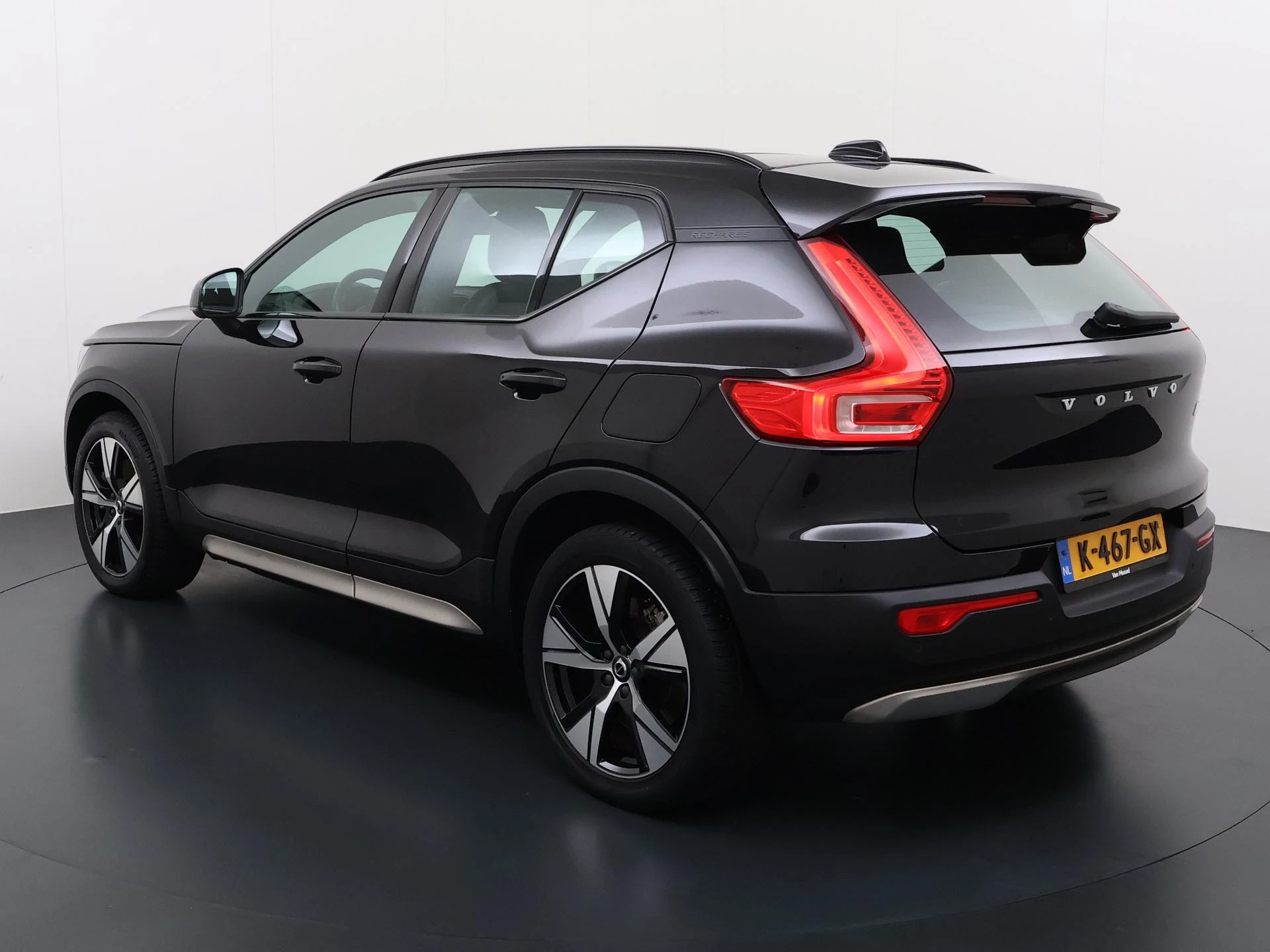 Volvo-XC40-image-2
