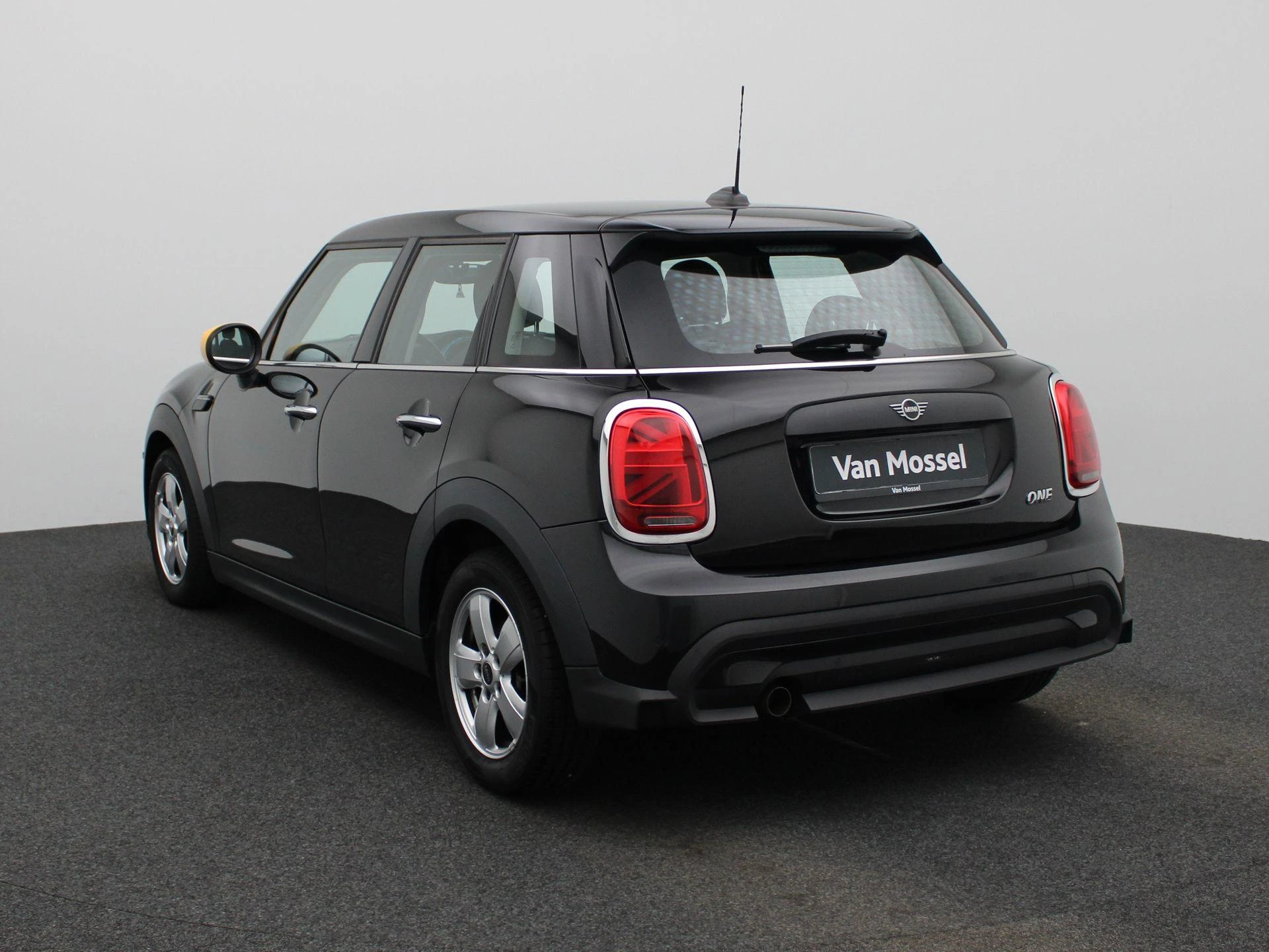 MINI-One-image-1