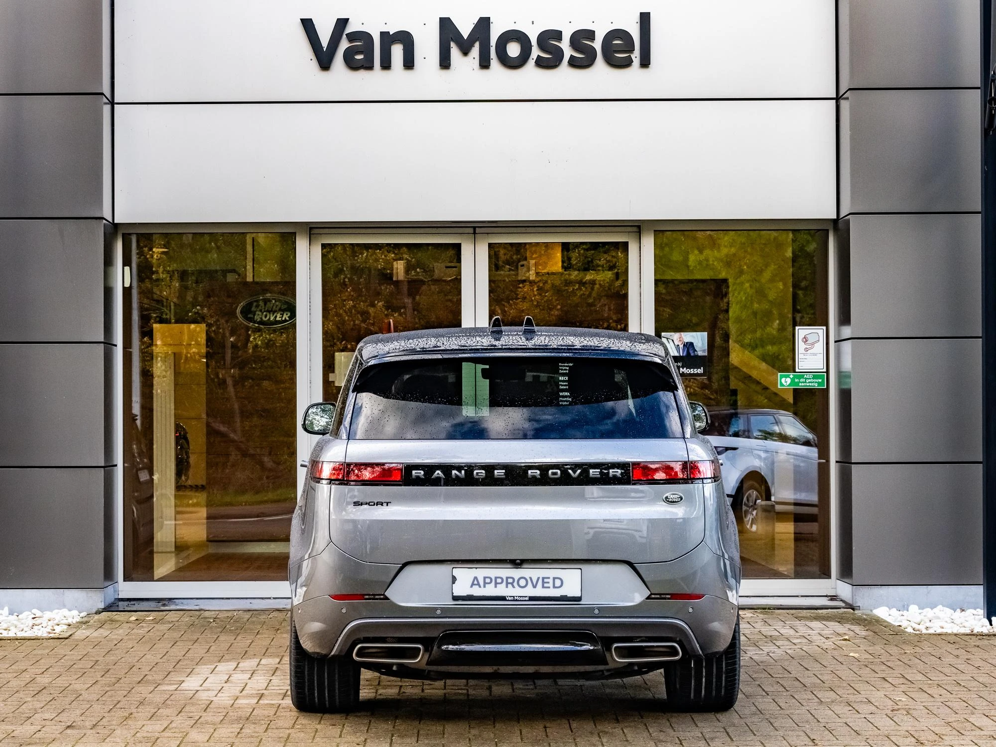 Land Rover-Range Rover Sport-image-4