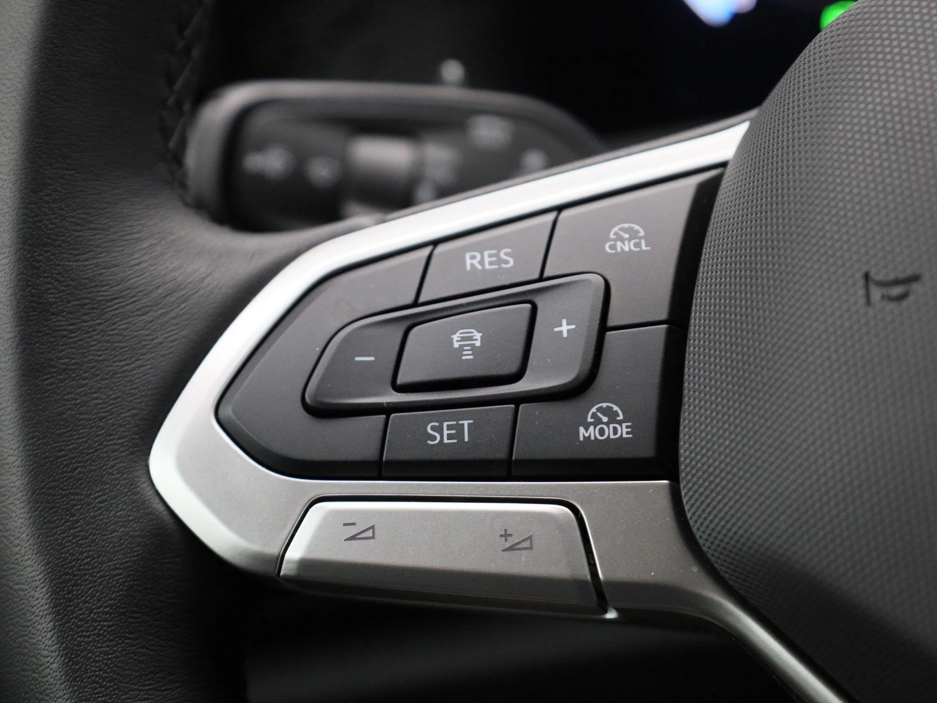 Volkswagen-Tayron-image-18