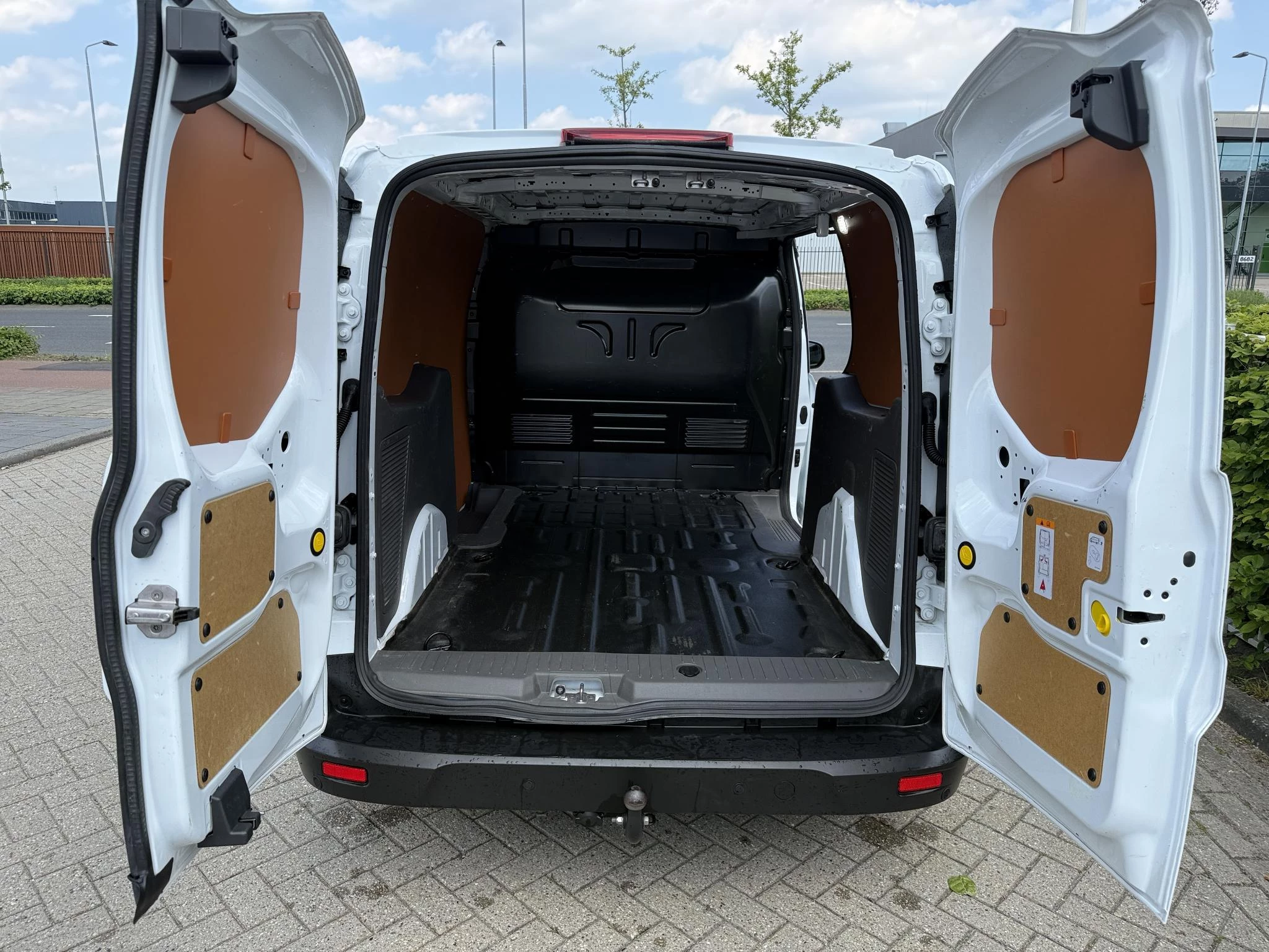 Ford-Transit Connect-image-21