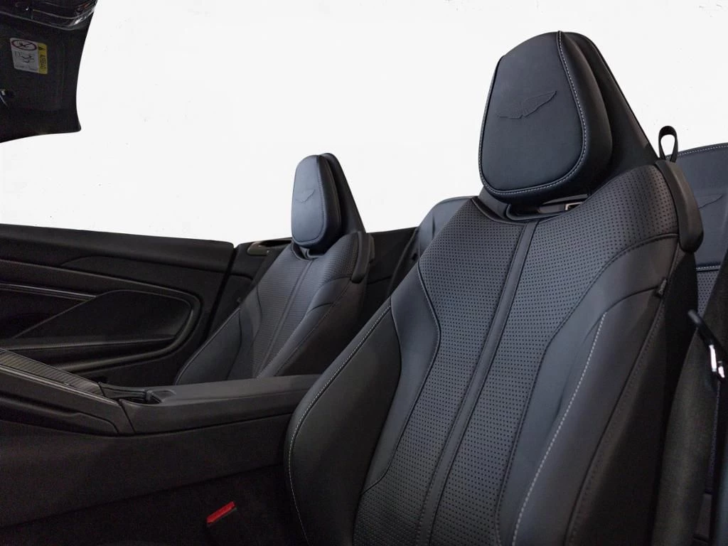 Aston Martin DB12 Volante Aston Martin Hamburg
