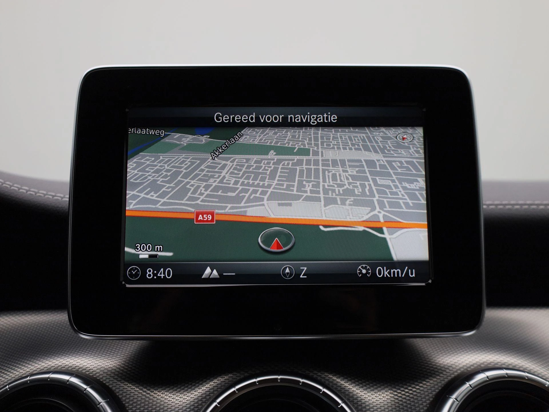 Mercedes-Benz-CLA-image-16