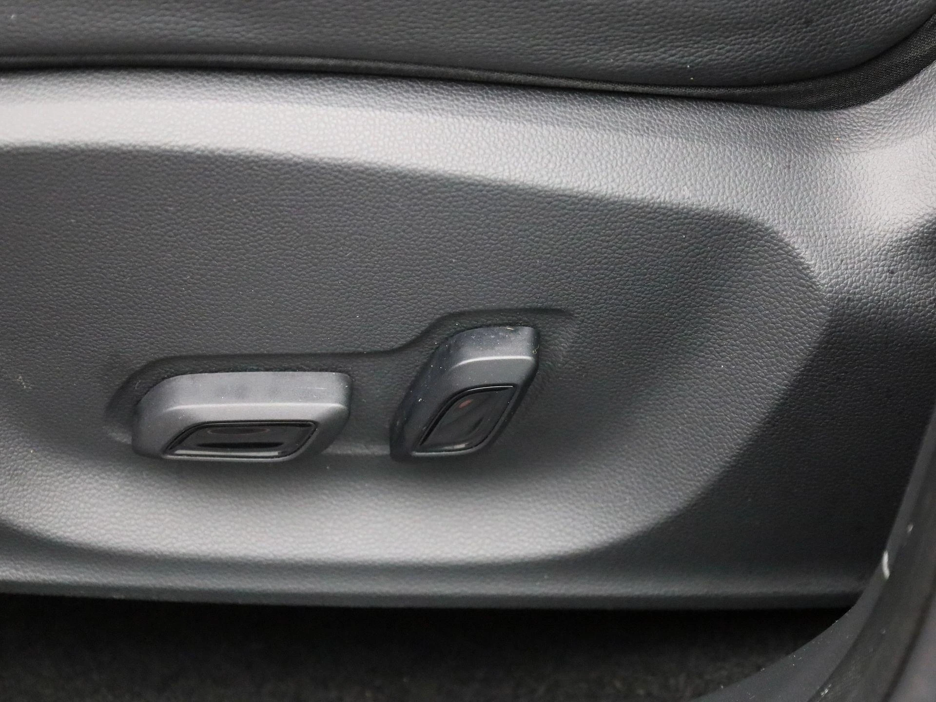 MG-ZS EV-image-30
