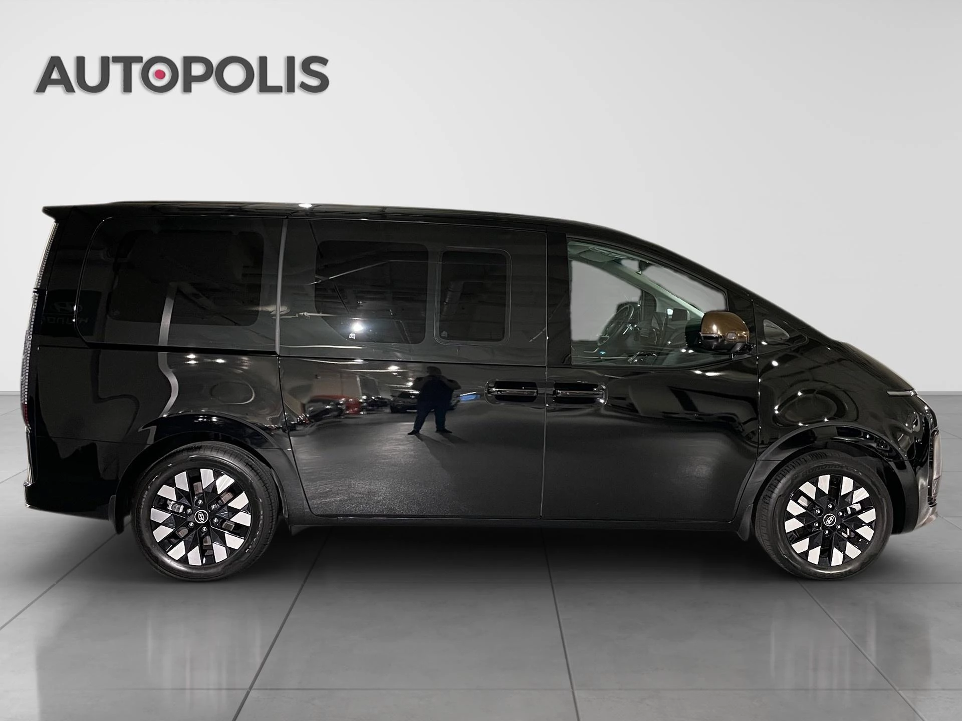 Hyundai-Staria-image-17