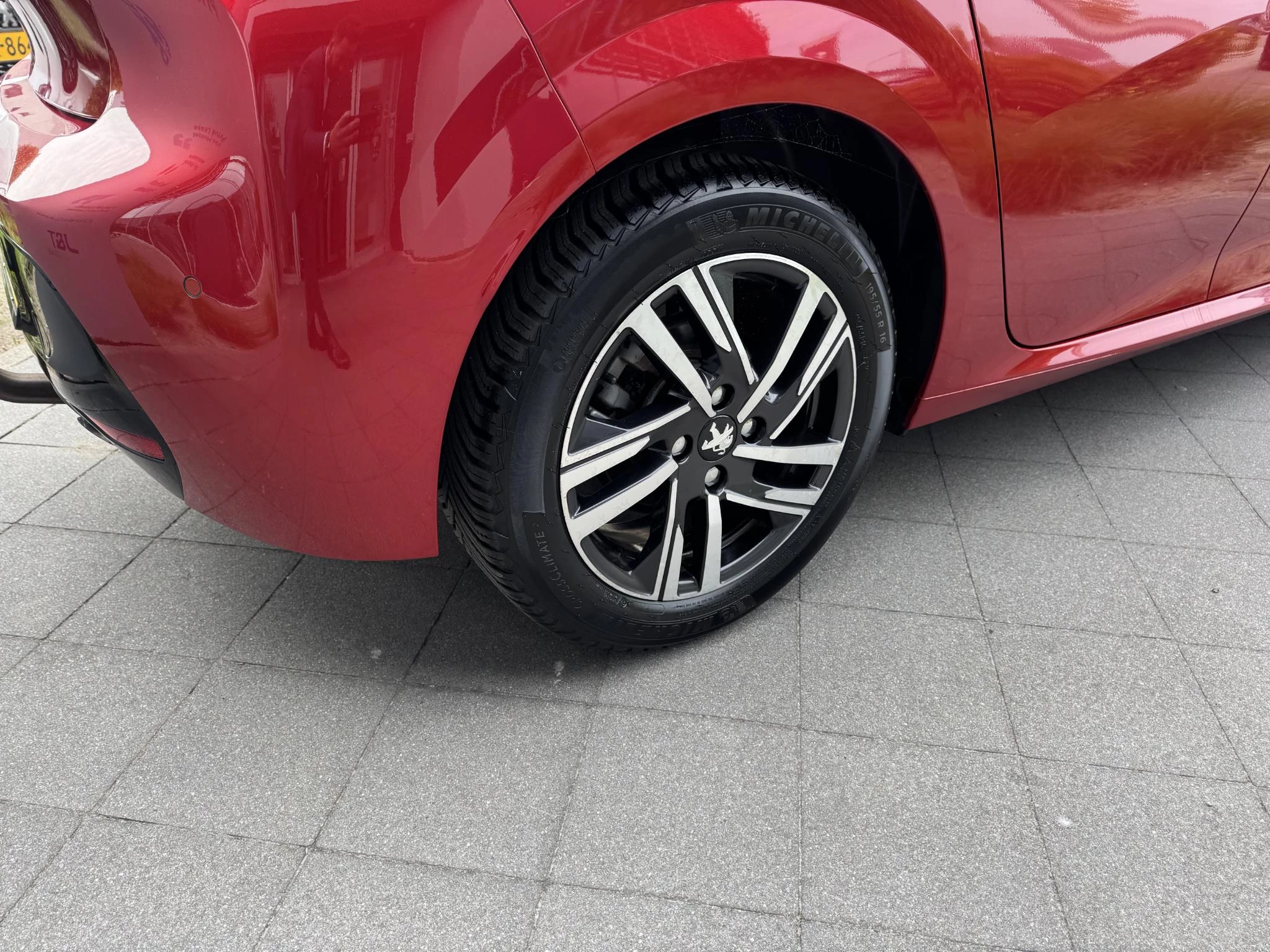 Peugeot-208-image-10