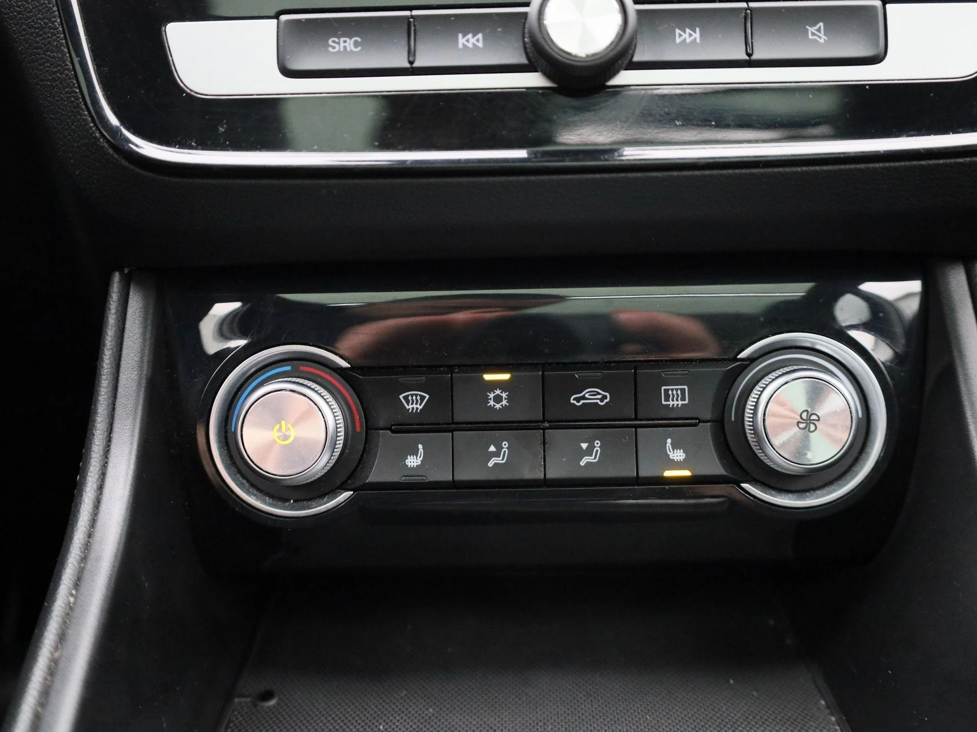 MG-ZS EV-image-15