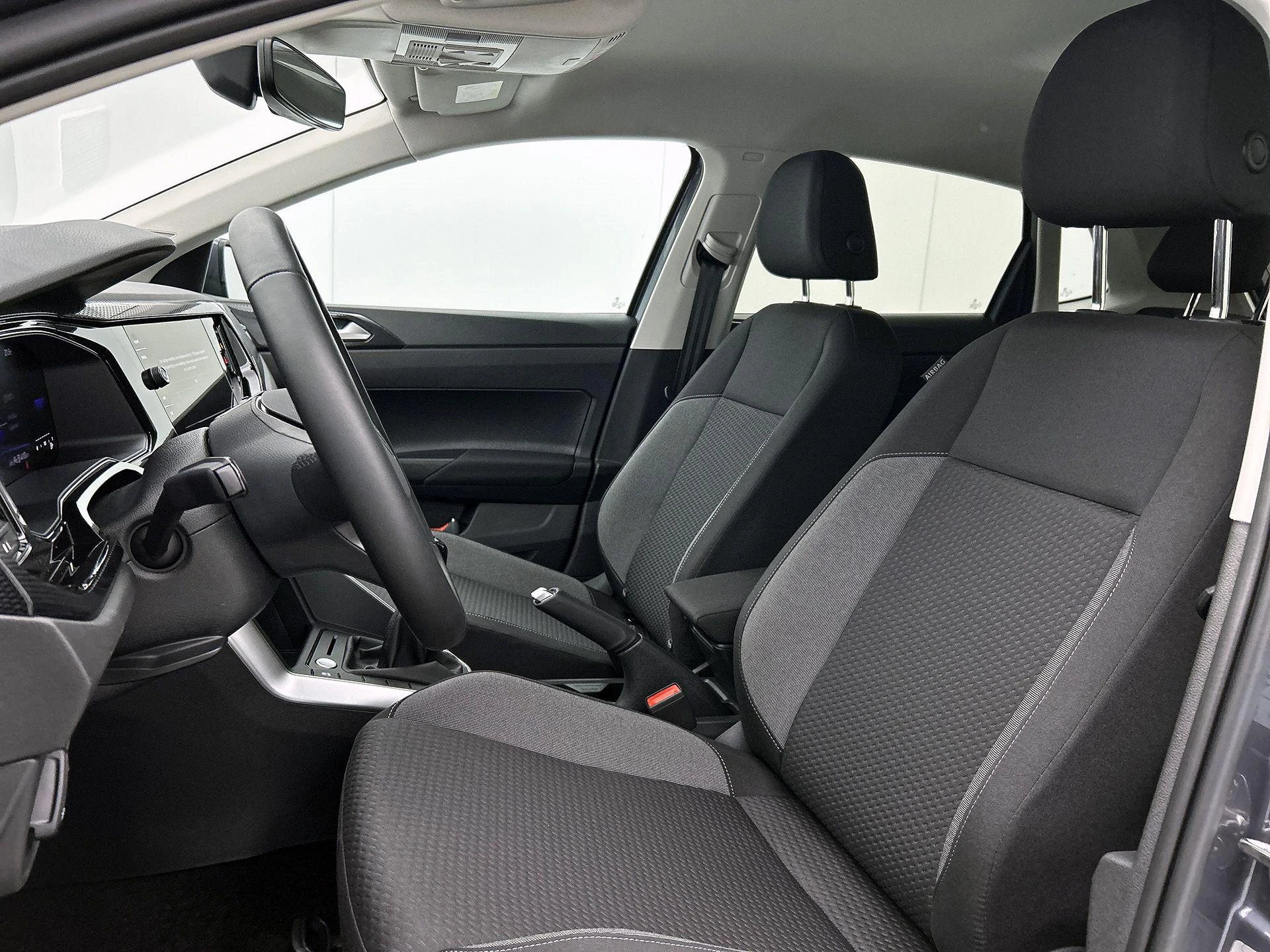 Volkswagen-Polo-image-30
