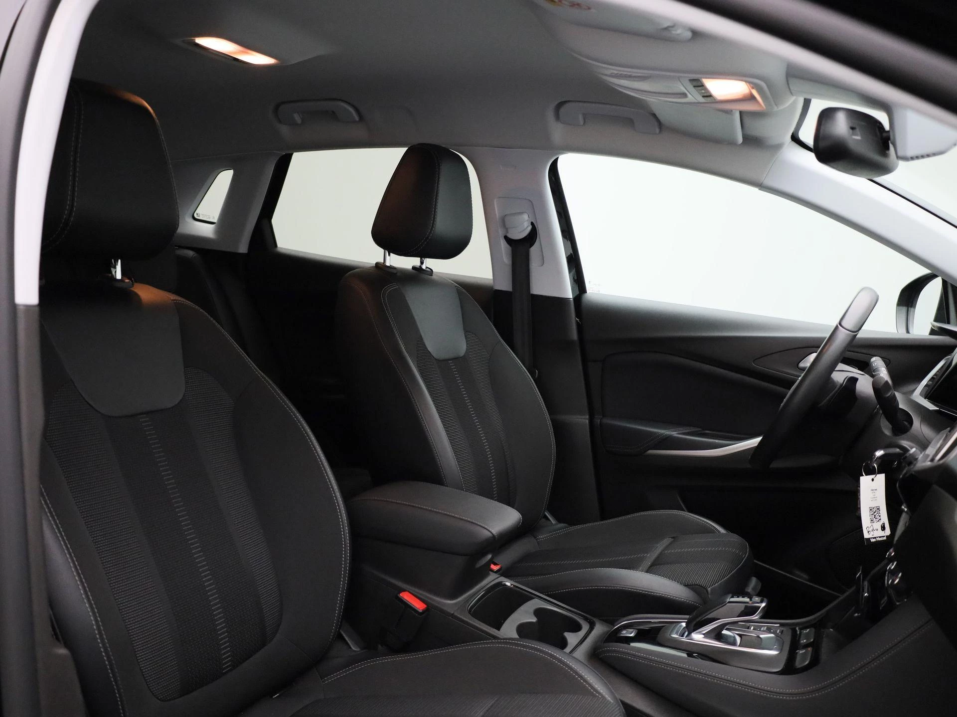 Opel-Grandland-image-33