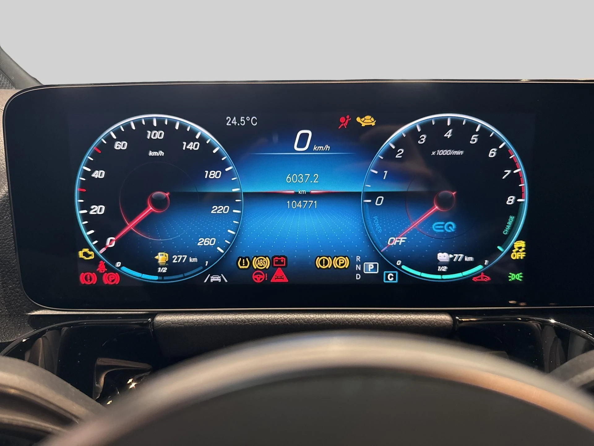Mercedes-Benz-GLA-image-10